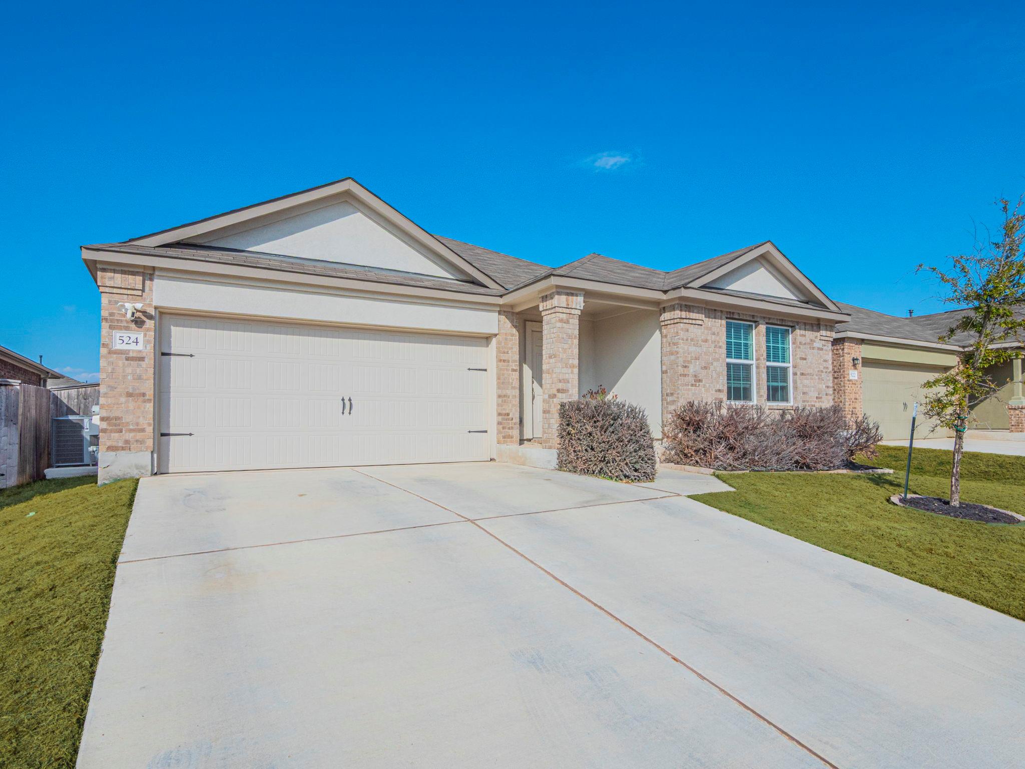 524 Sebring Cir, Hutto, TX 78634