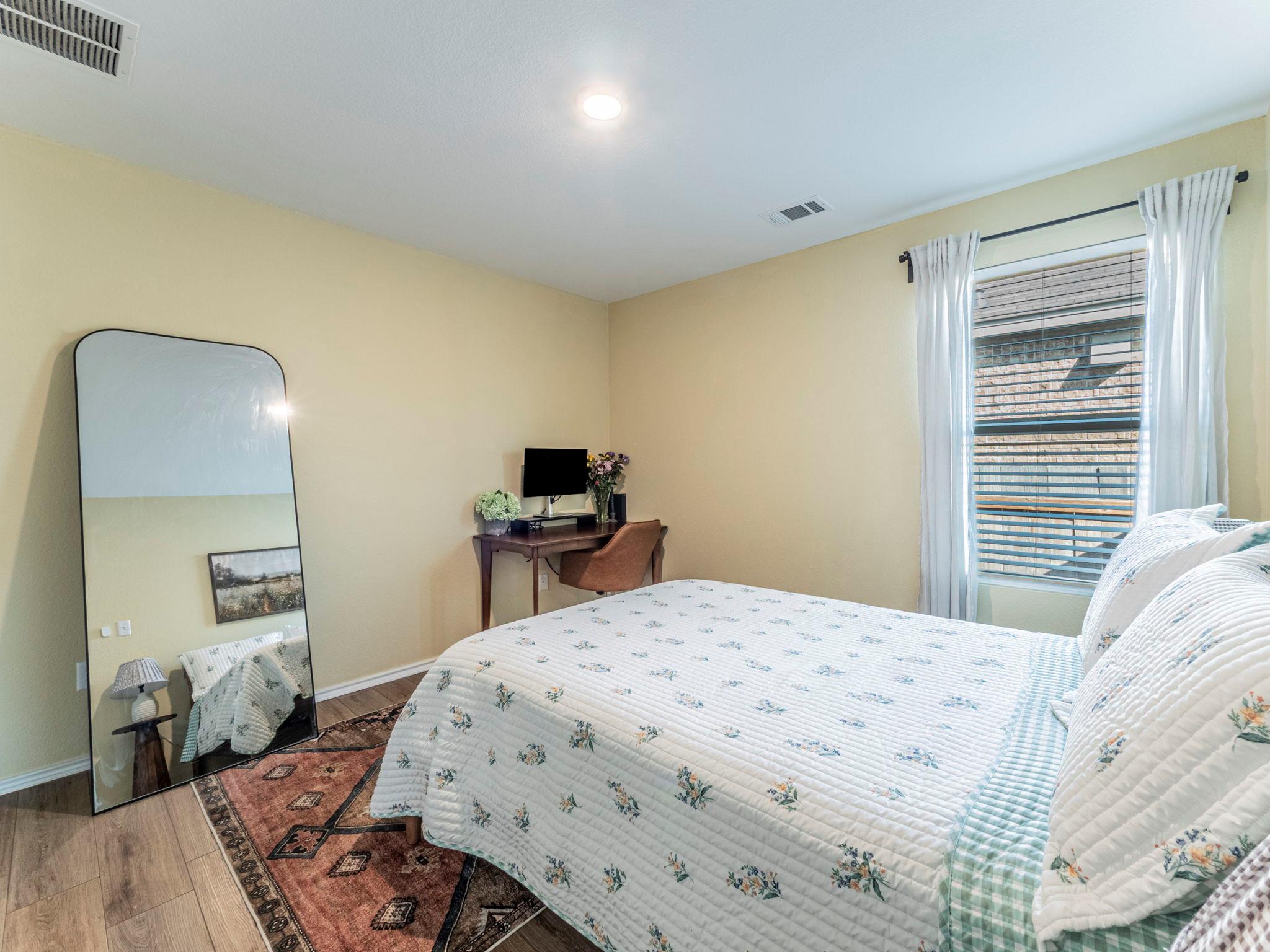 524 Sebring Cir, Hutto, TX 78634