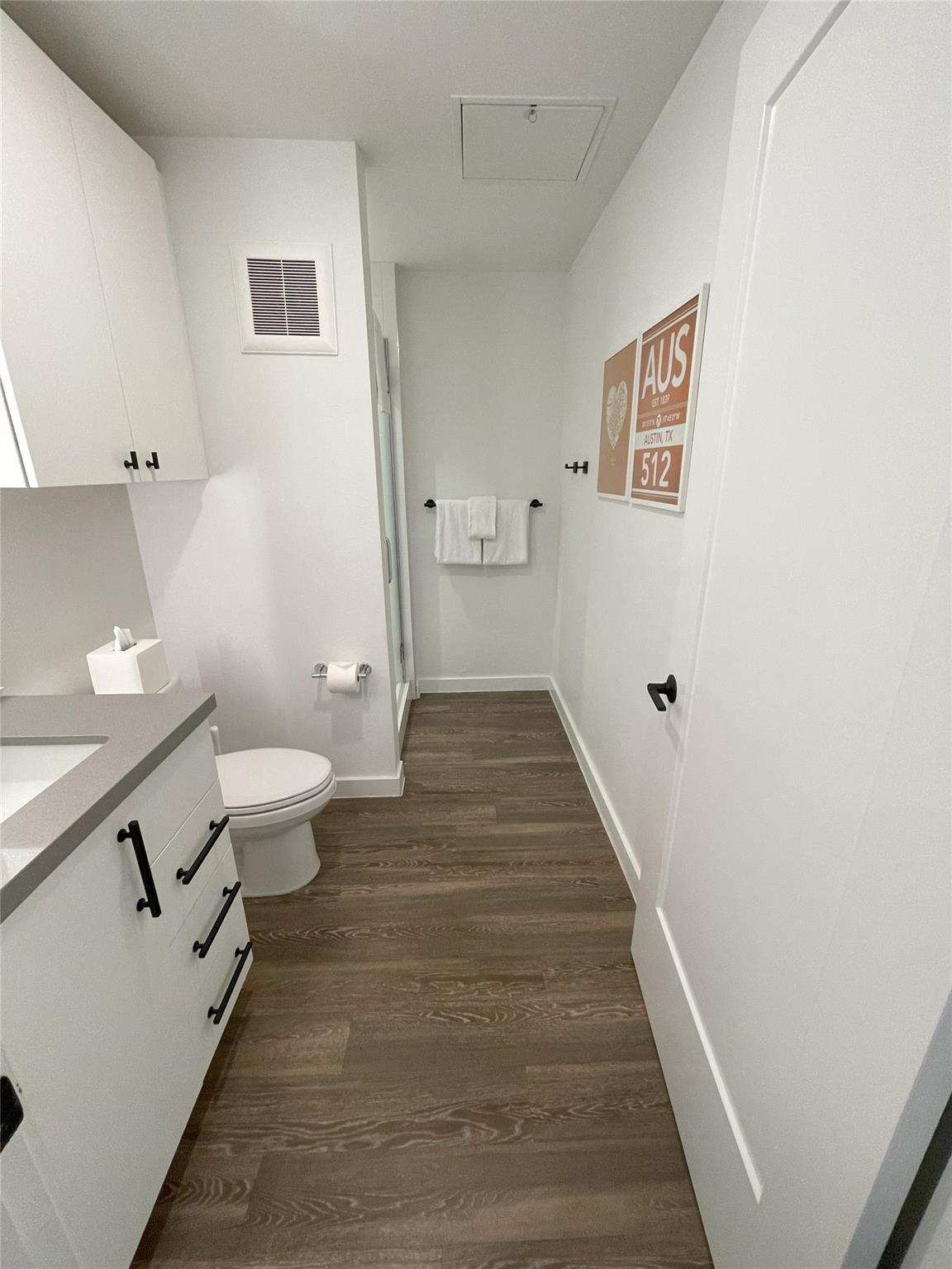 49 Navasota St # 201, Austin, TX 78702