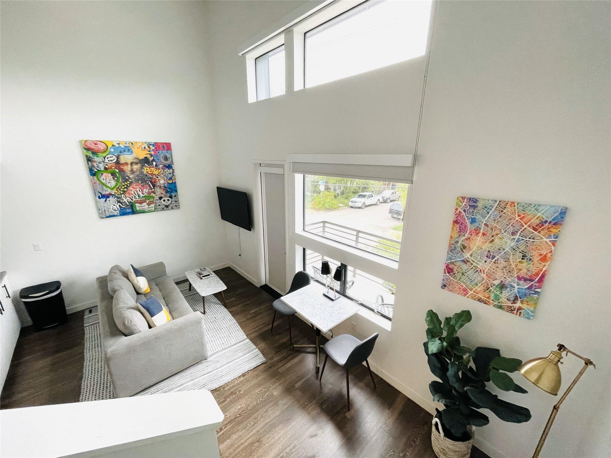 49 Navasota St # 201, Austin, TX 78702