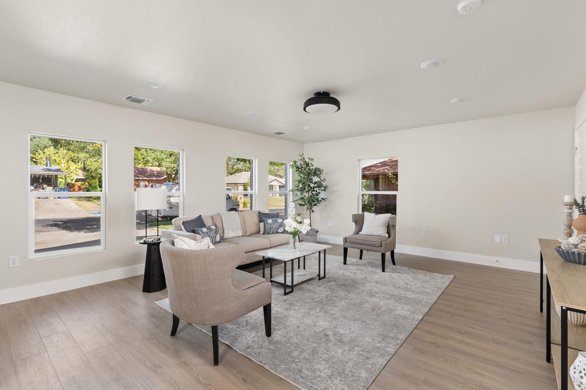 10101 Woodhaven Dr, Austin, TX 78753