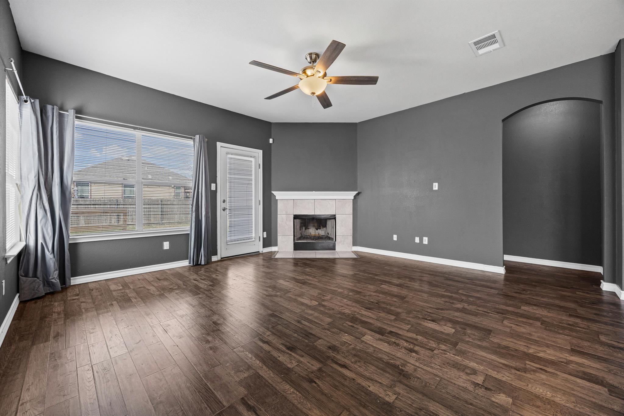 120 Almquist St, Hutto, TX 78634