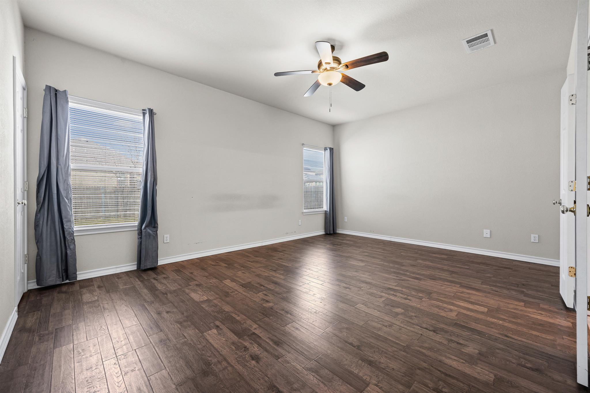 120 Almquist St, Hutto, TX 78634