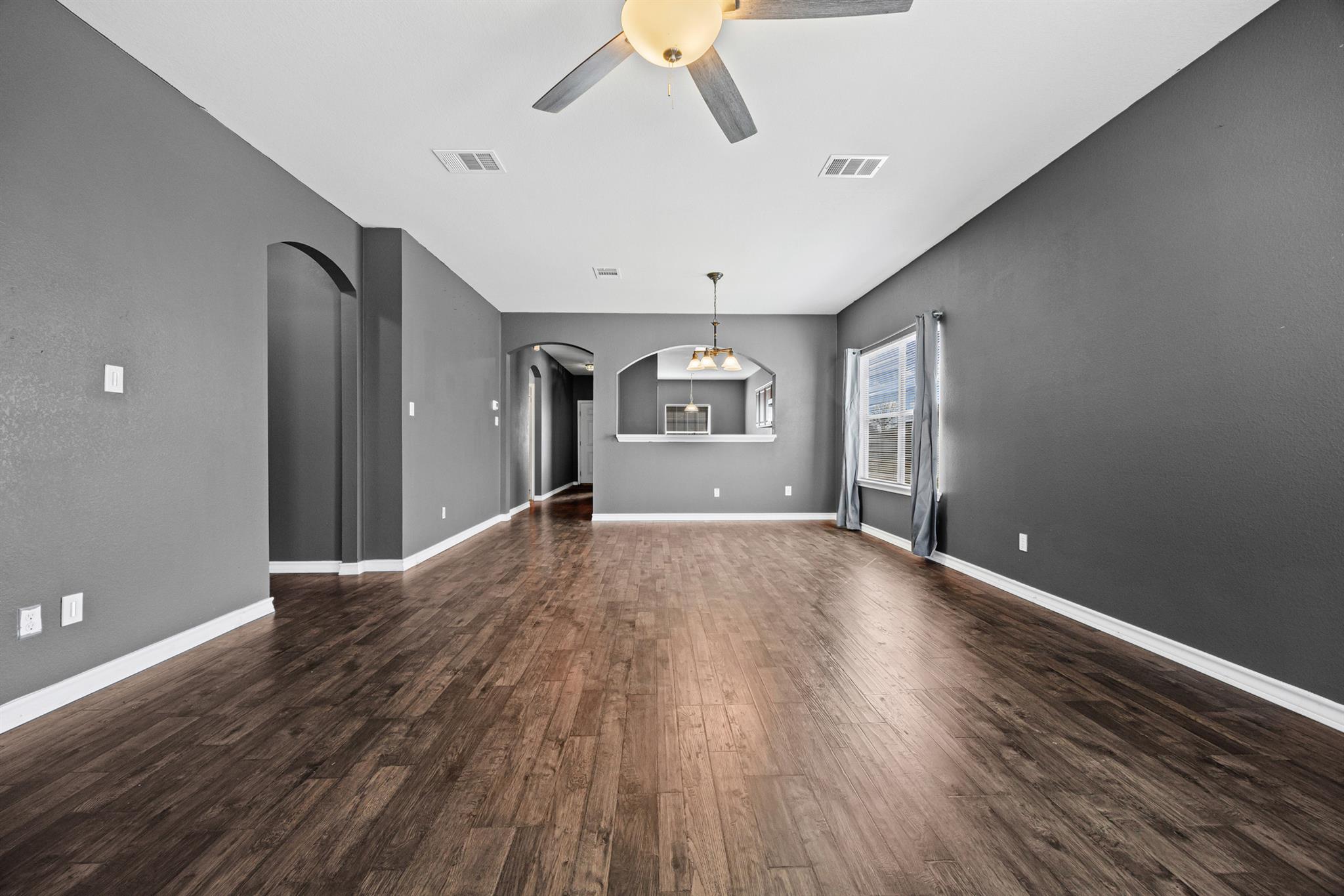 120 Almquist St, Hutto, TX 78634