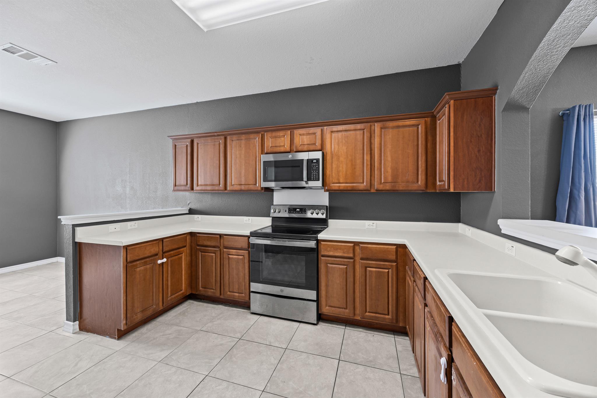 120 Almquist St, Hutto, TX 78634