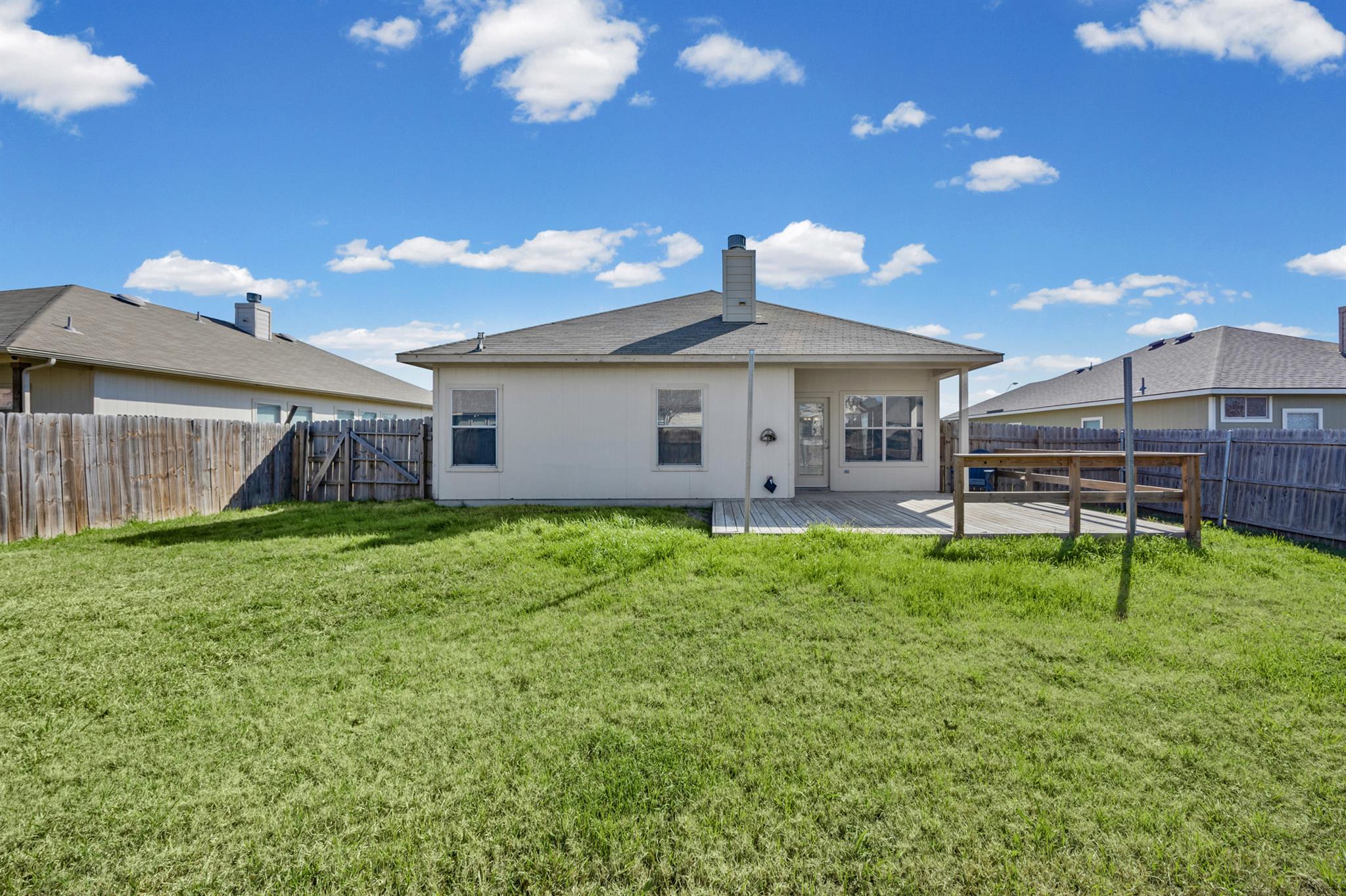 120 Almquist St, Hutto, TX 78634