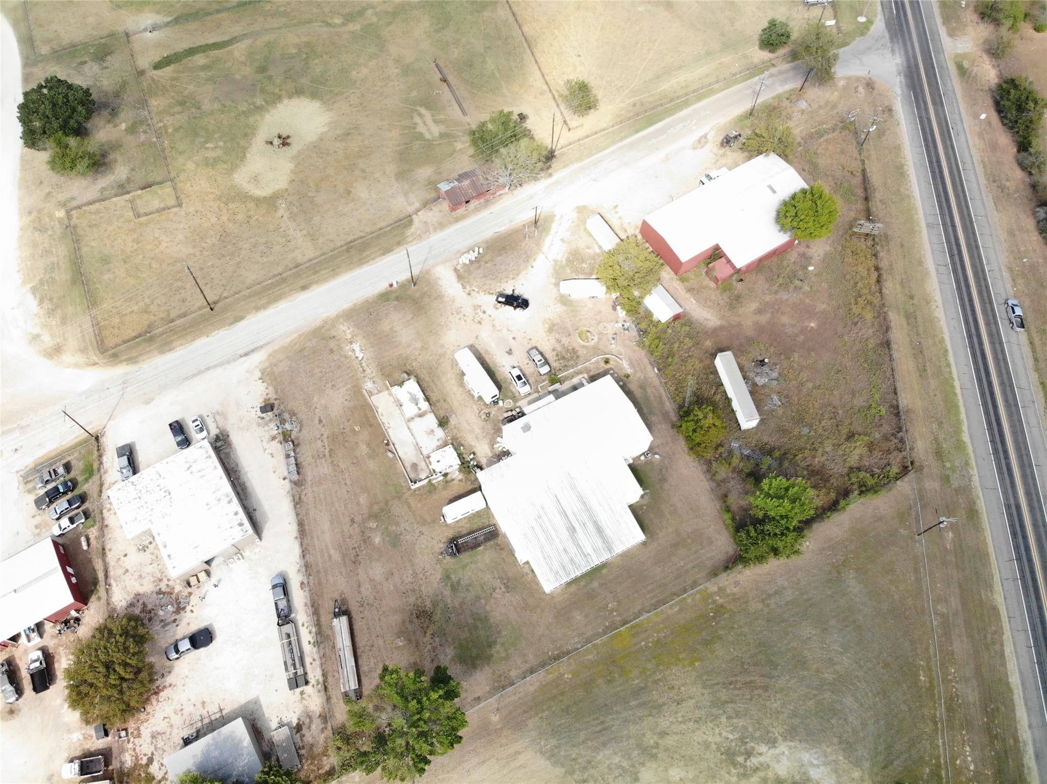 185 County Road 107, Caldwell, TX 77836