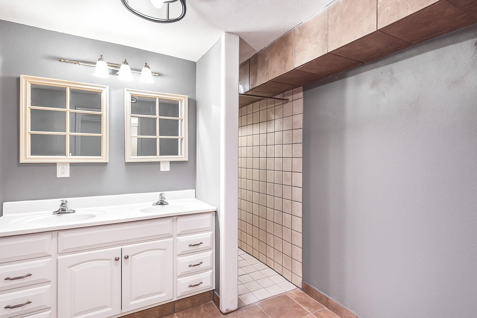 185 County Road 107, Caldwell, TX 77836