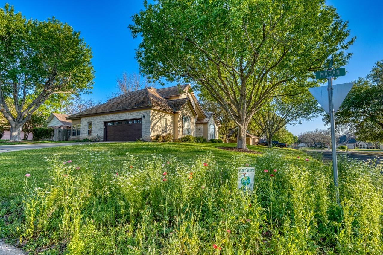 269 Quail St, Meadowlakes, TX 78654