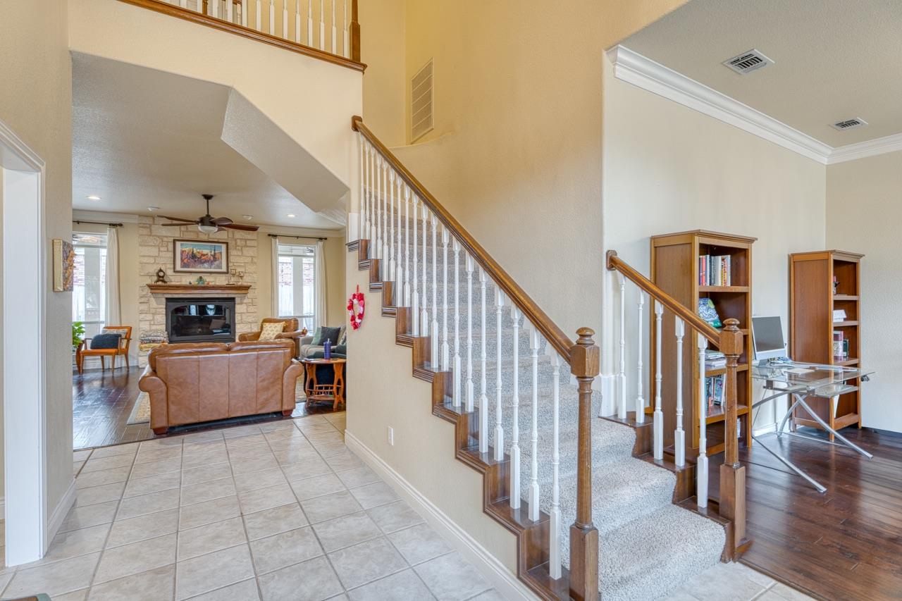 269 Quail St, Meadowlakes, TX 78654