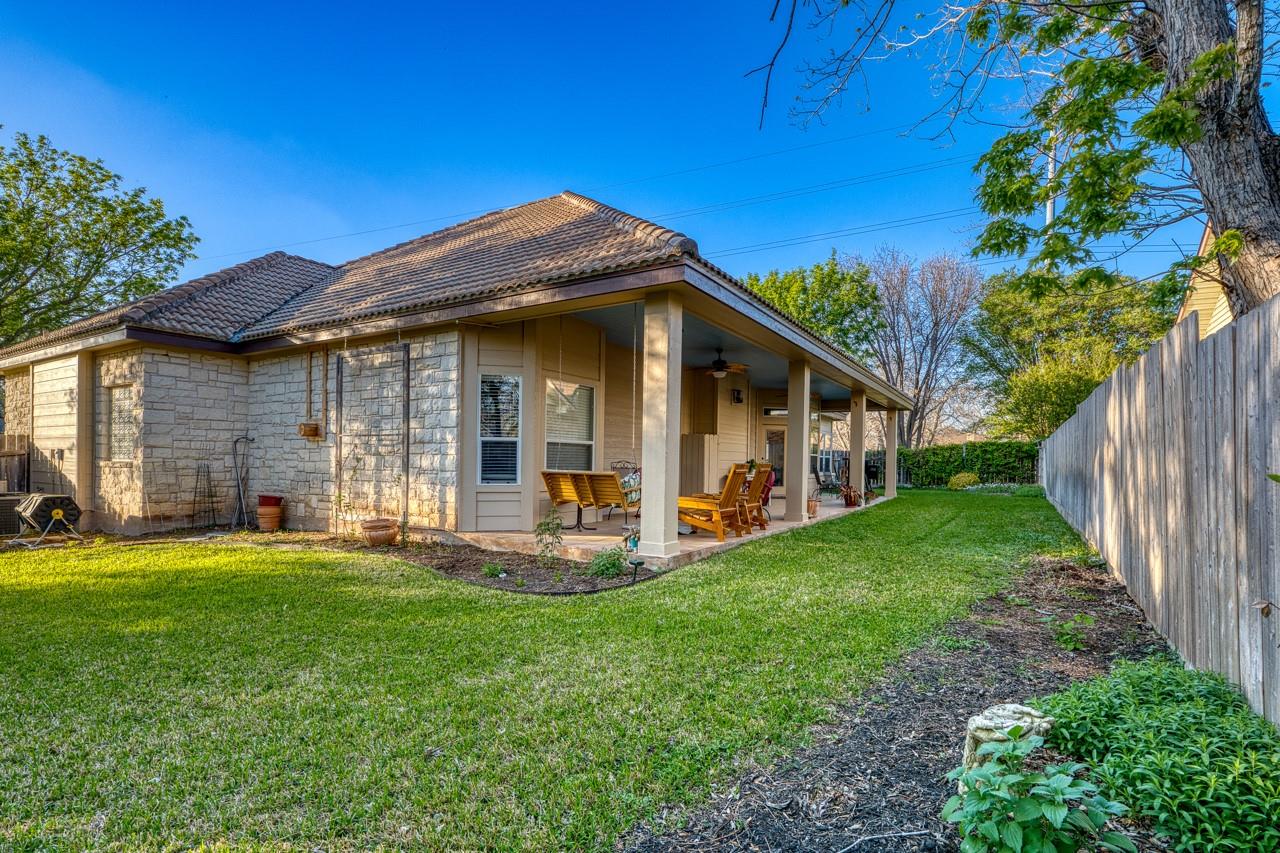 269 Quail St, Meadowlakes, TX 78654