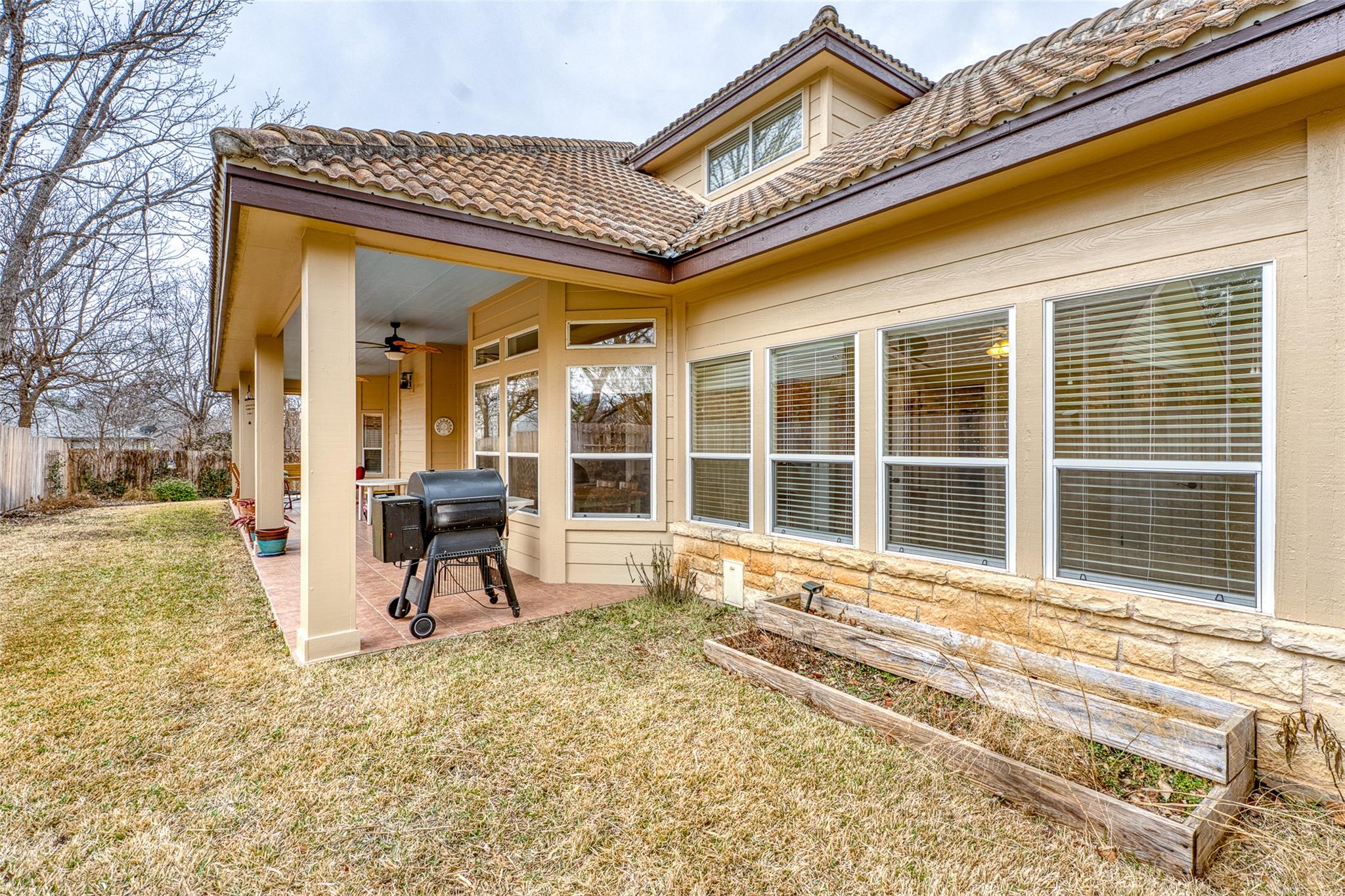 269 Quail St, Meadowlakes, TX 78654