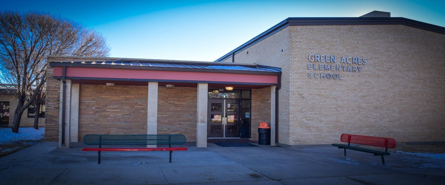 300 Oak Ave, Dumas, TX 79029