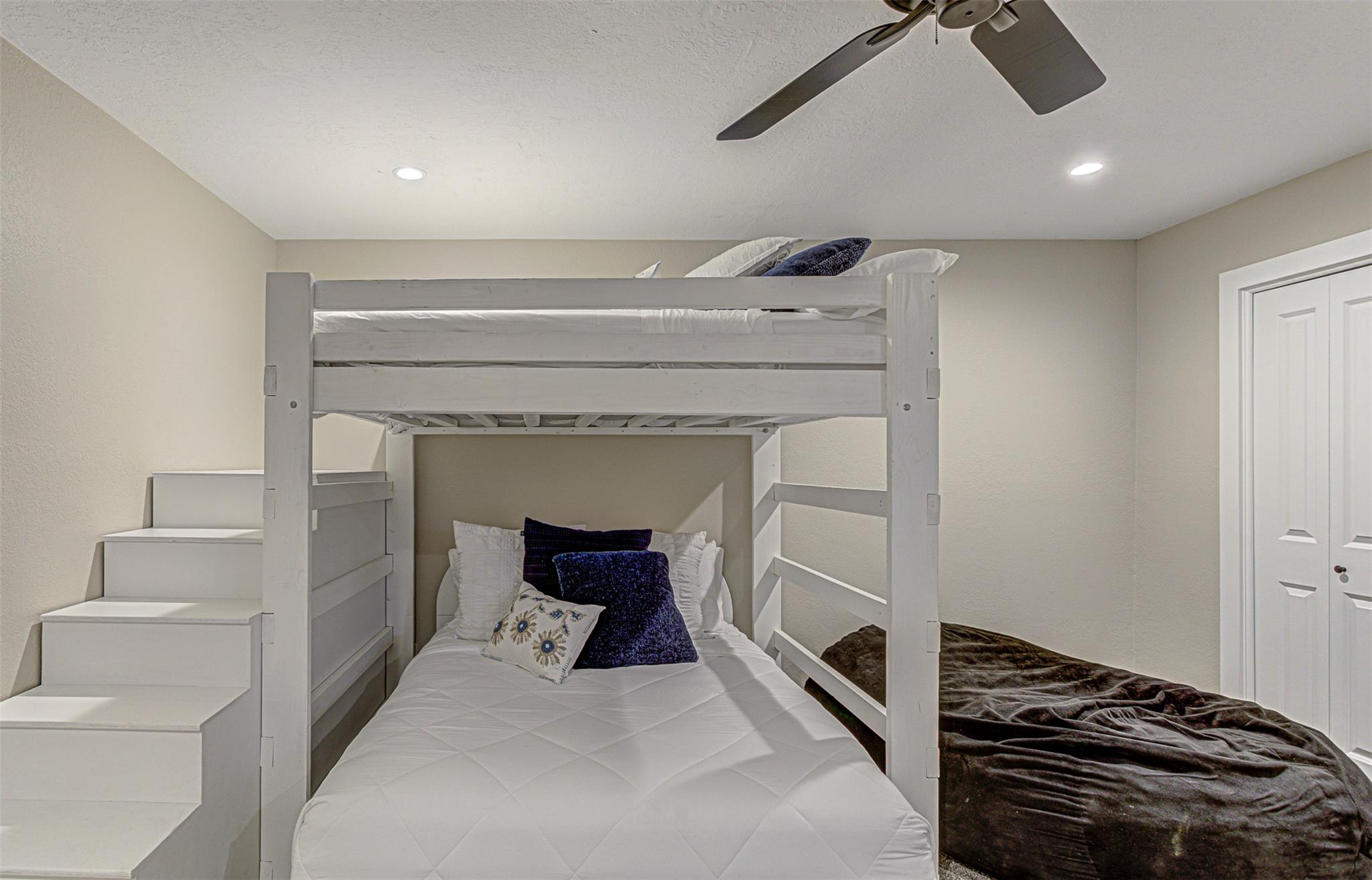 103 Oasis St # A, Horseshoe Bay, TX 78657