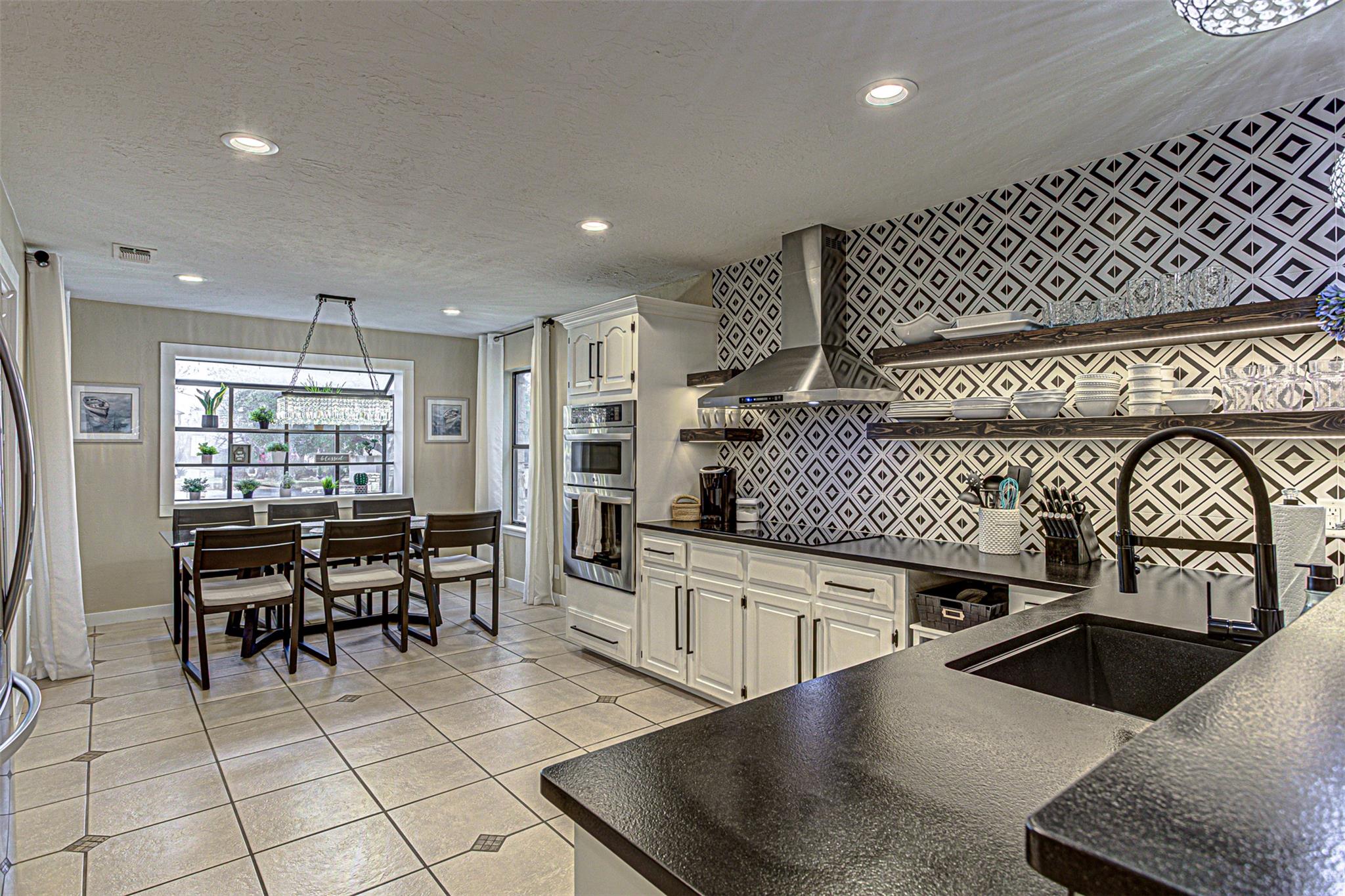 103 Oasis St # A, Horseshoe Bay, TX 78657