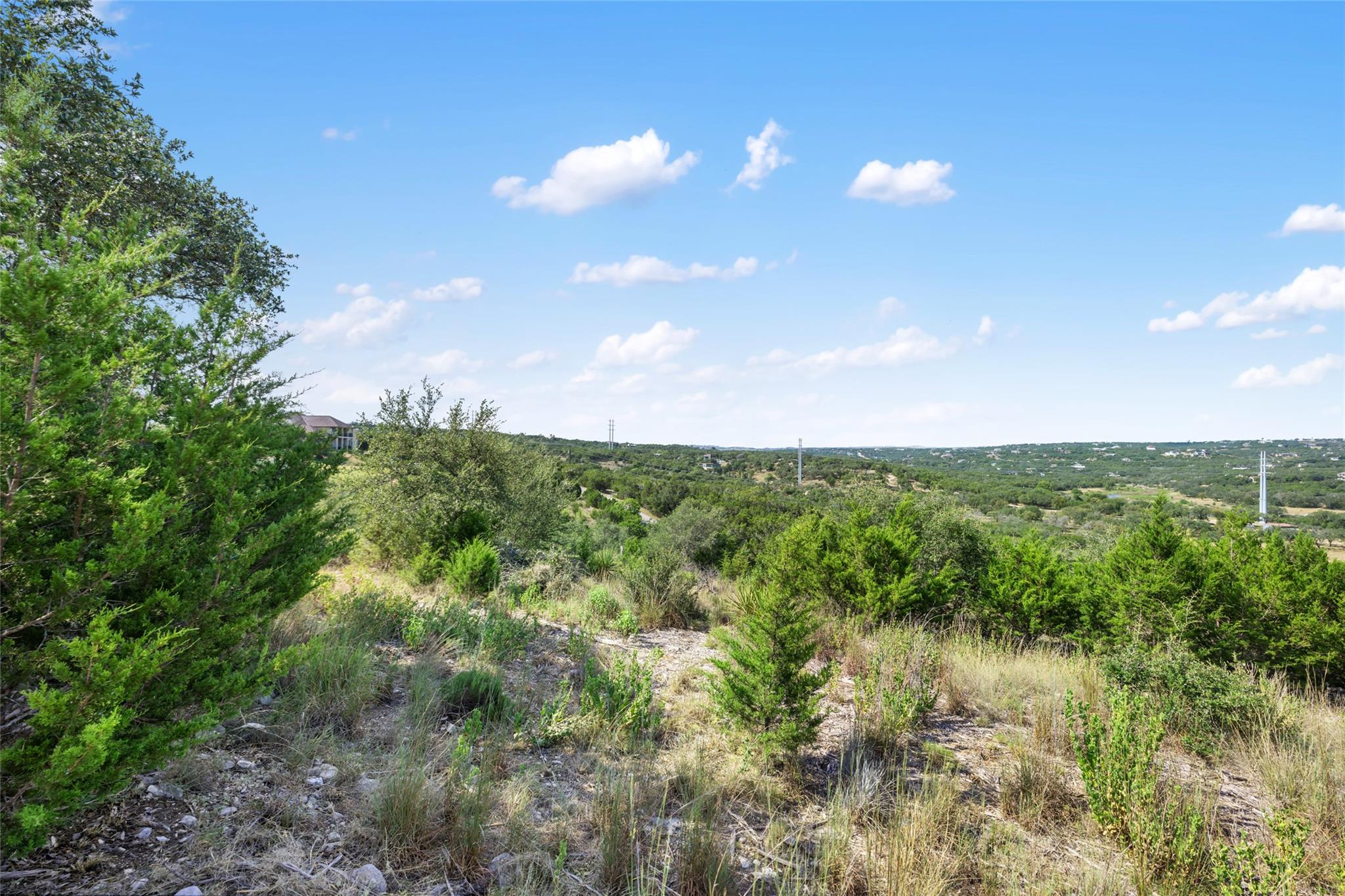 2808 Lakehurst Rd, Spicewood, TX 78669