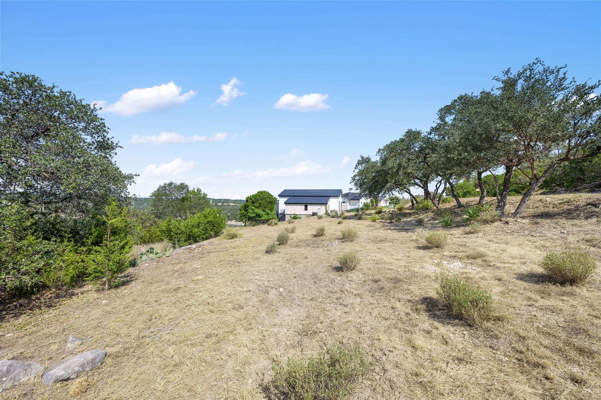 2808 Lakehurst Rd, Spicewood, TX 78669