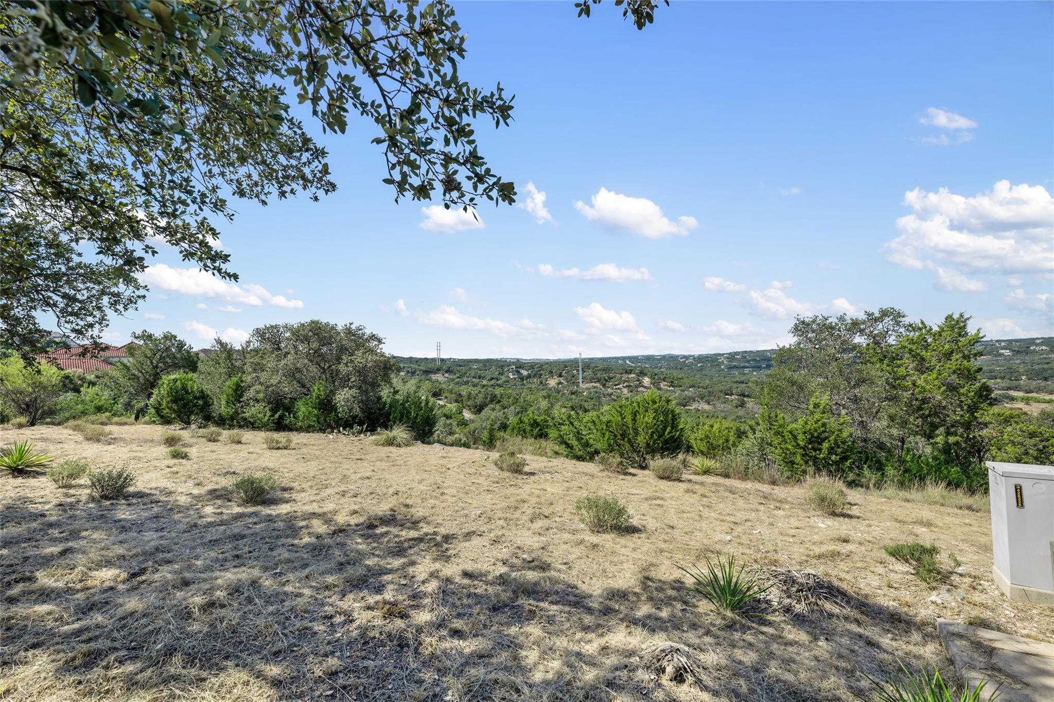 2808 Lakehurst Rd, Spicewood, TX 78669