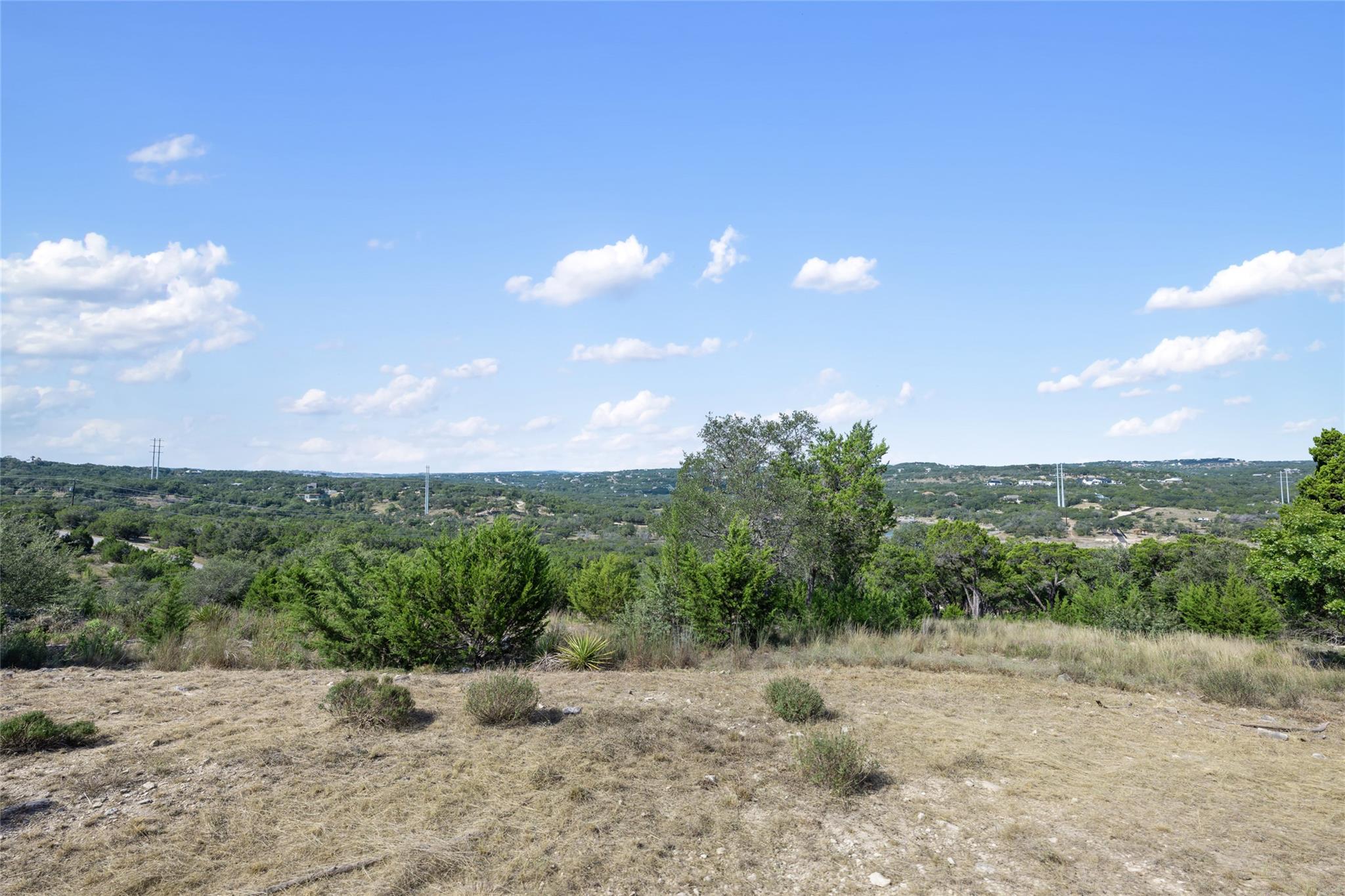 2808 Lakehurst Rd, Spicewood, TX 78669
