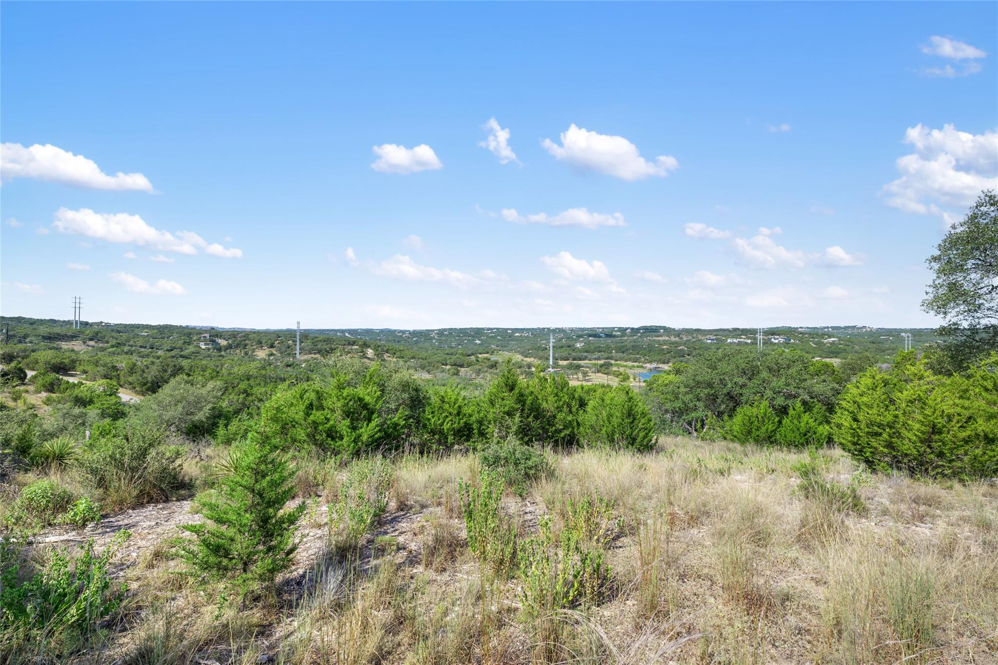 2808 Lakehurst Rd, Spicewood, TX 78669