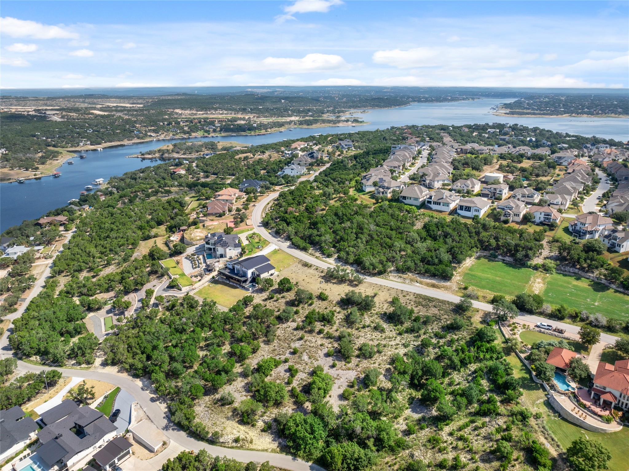 2808 Lakehurst Rd, Spicewood, TX 78669