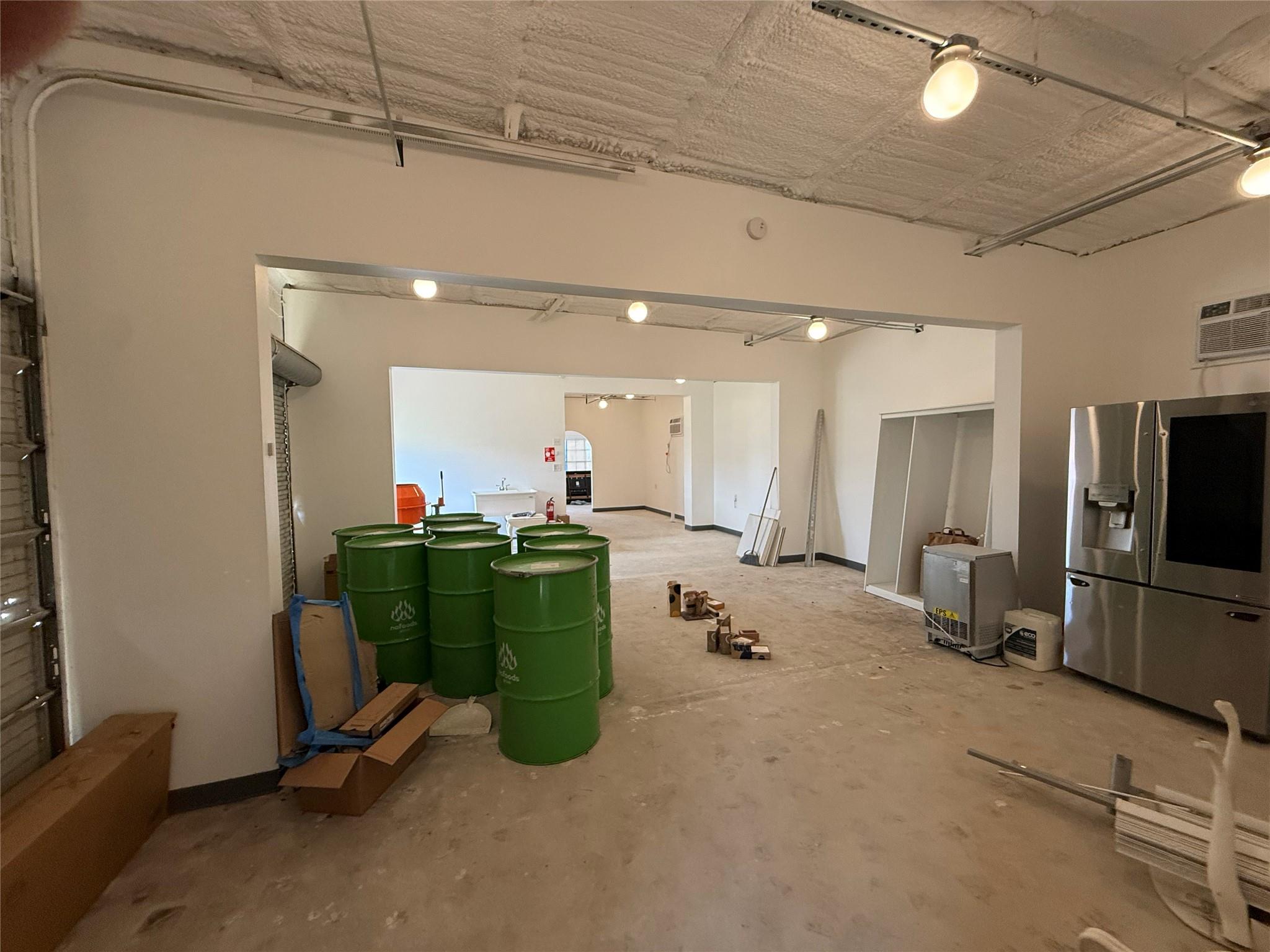 117 S Main St, Elgin, TX 78621