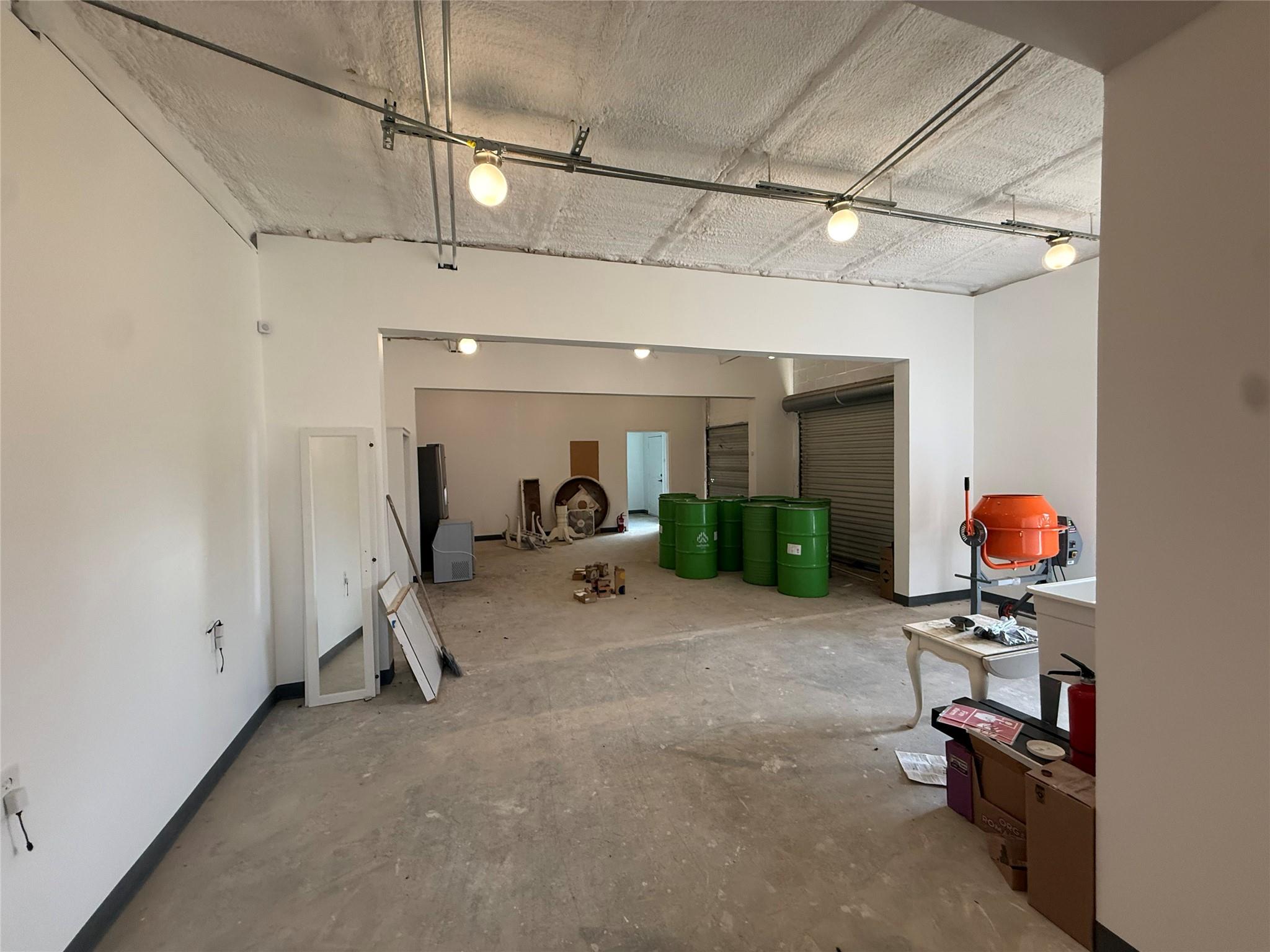 117 S Main St, Elgin, TX 78621