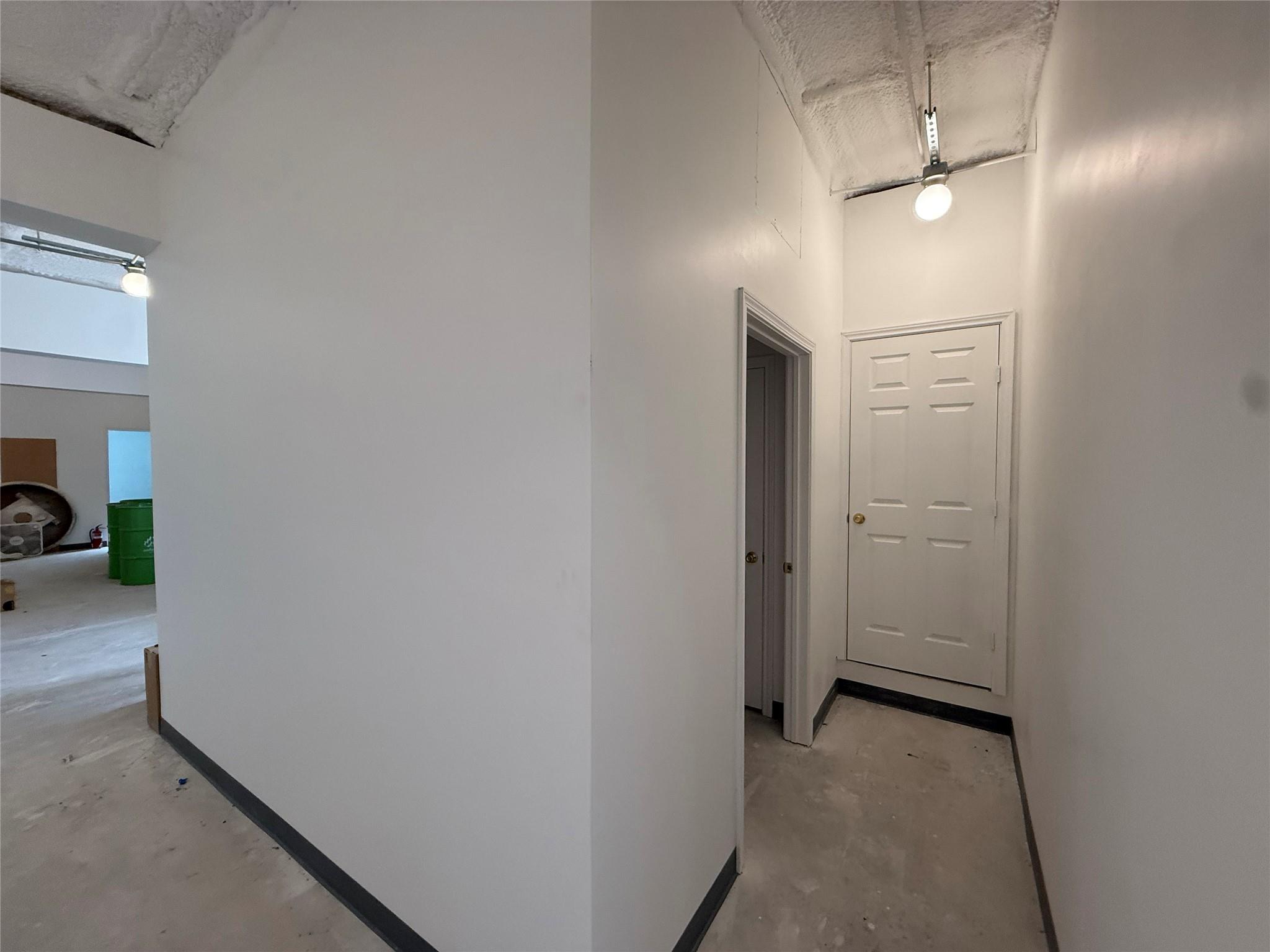 117 S Main St, Elgin, TX 78621