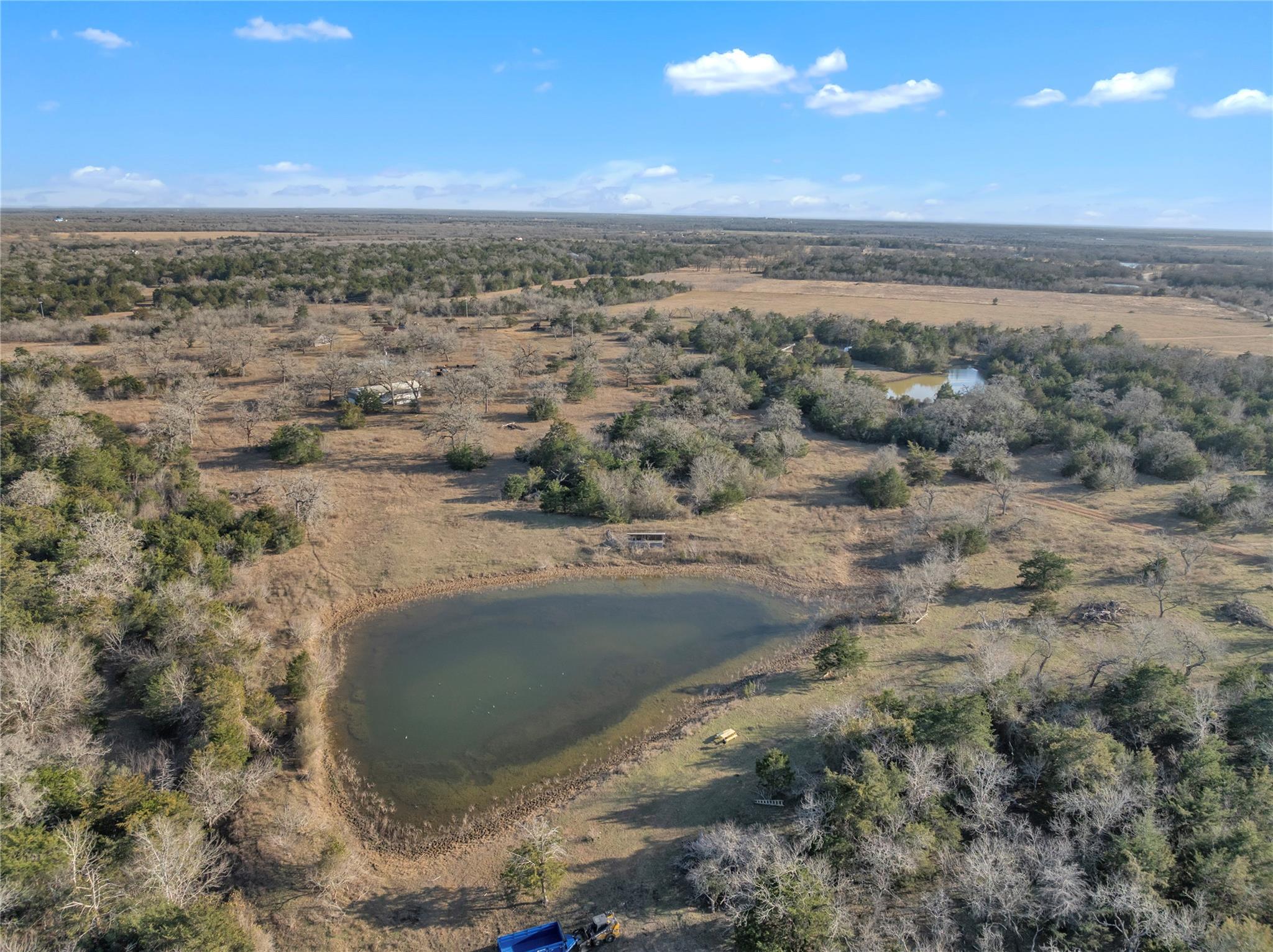 895 Patterson Rd, Flatonia, TX 78941