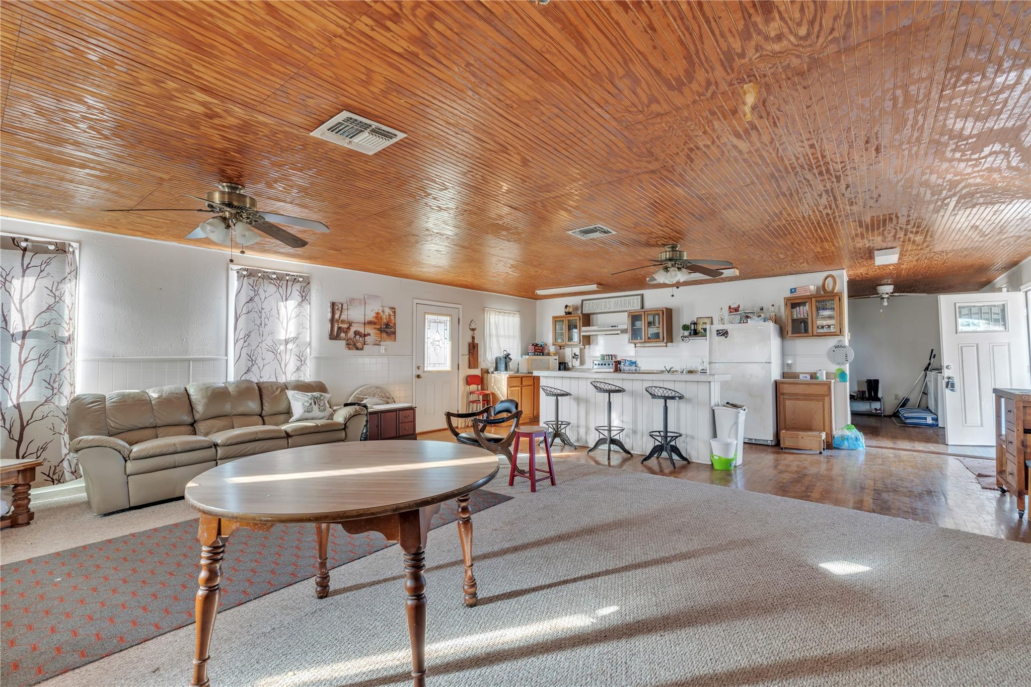 895 Patterson Rd, Flatonia, TX 78941