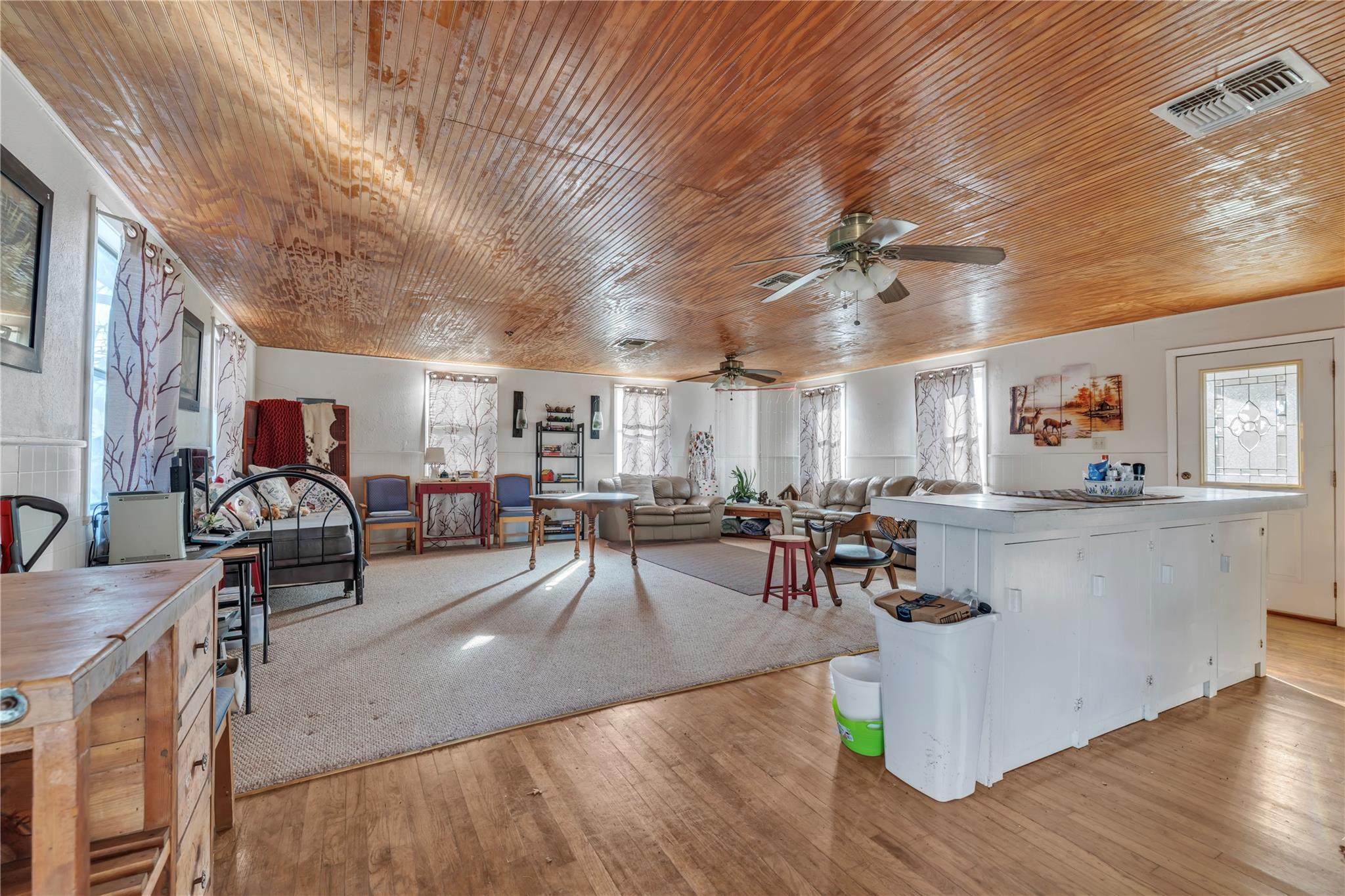 895 Patterson Rd, Flatonia, TX 78941