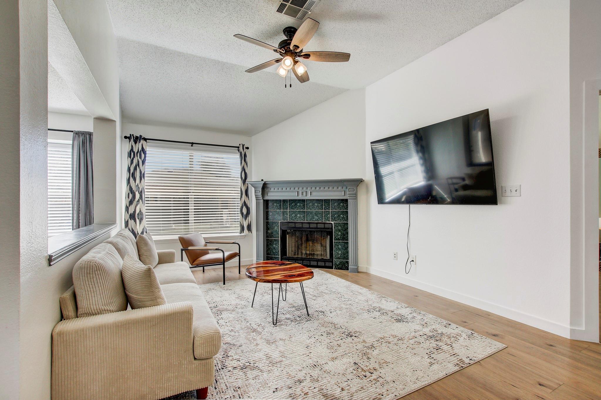 806 Ridge View Dr, Leander, TX 78641