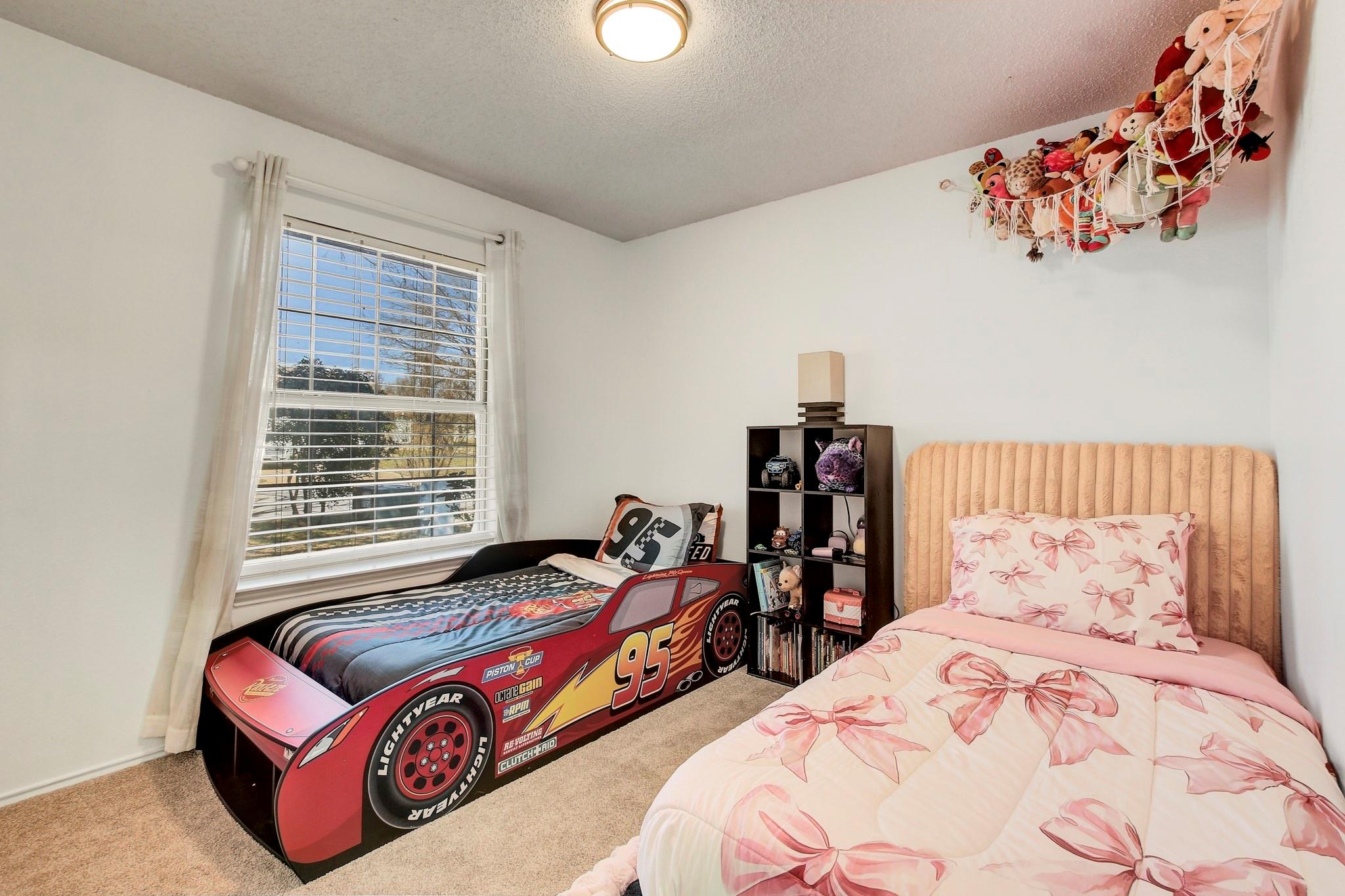 806 Ridge View Dr, Leander, TX 78641