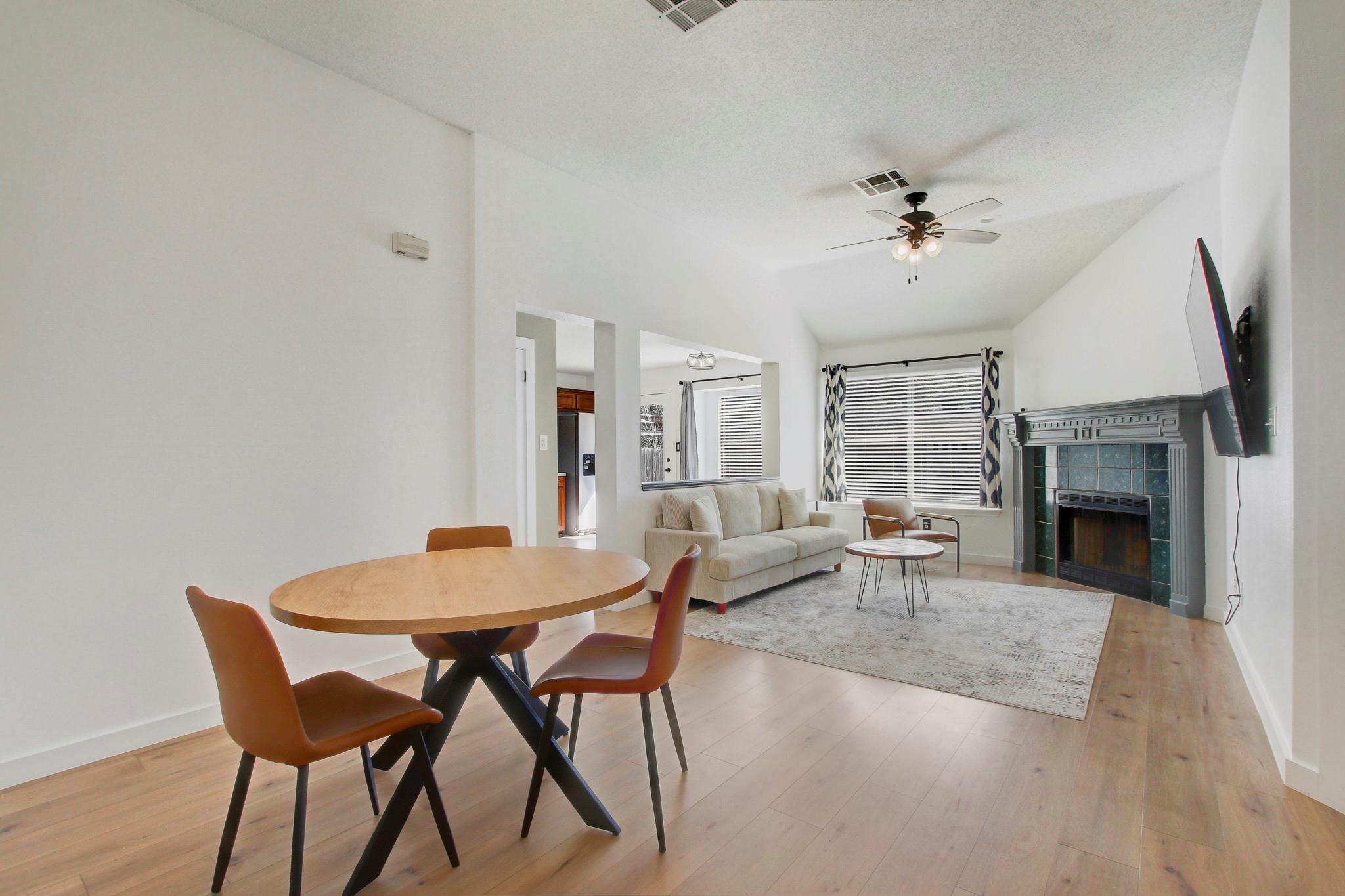 806 Ridge View Dr, Leander, TX 78641