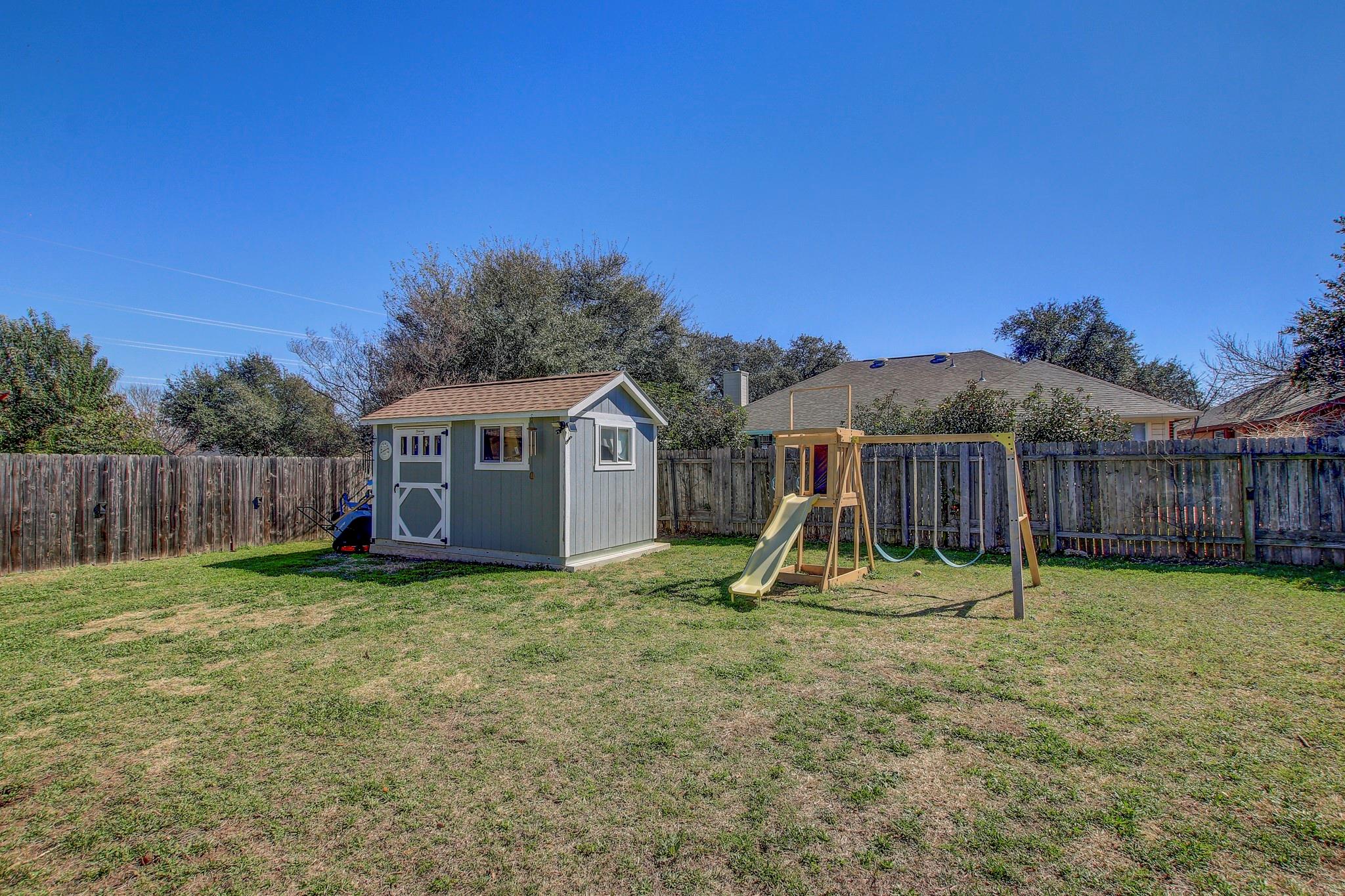 806 Ridge View Dr, Leander, TX 78641