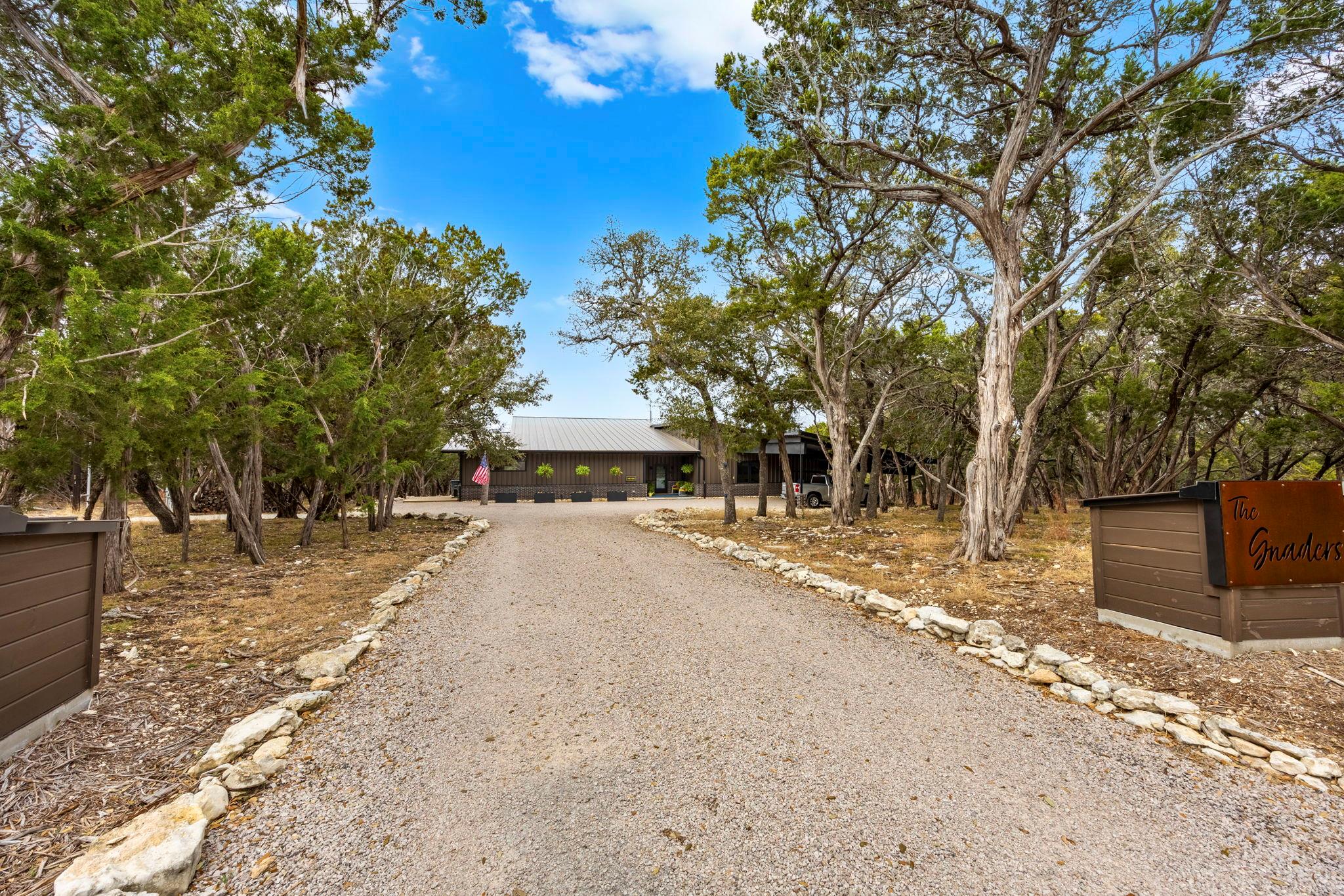 319 Impala Ln, Lampasas, TX 76550