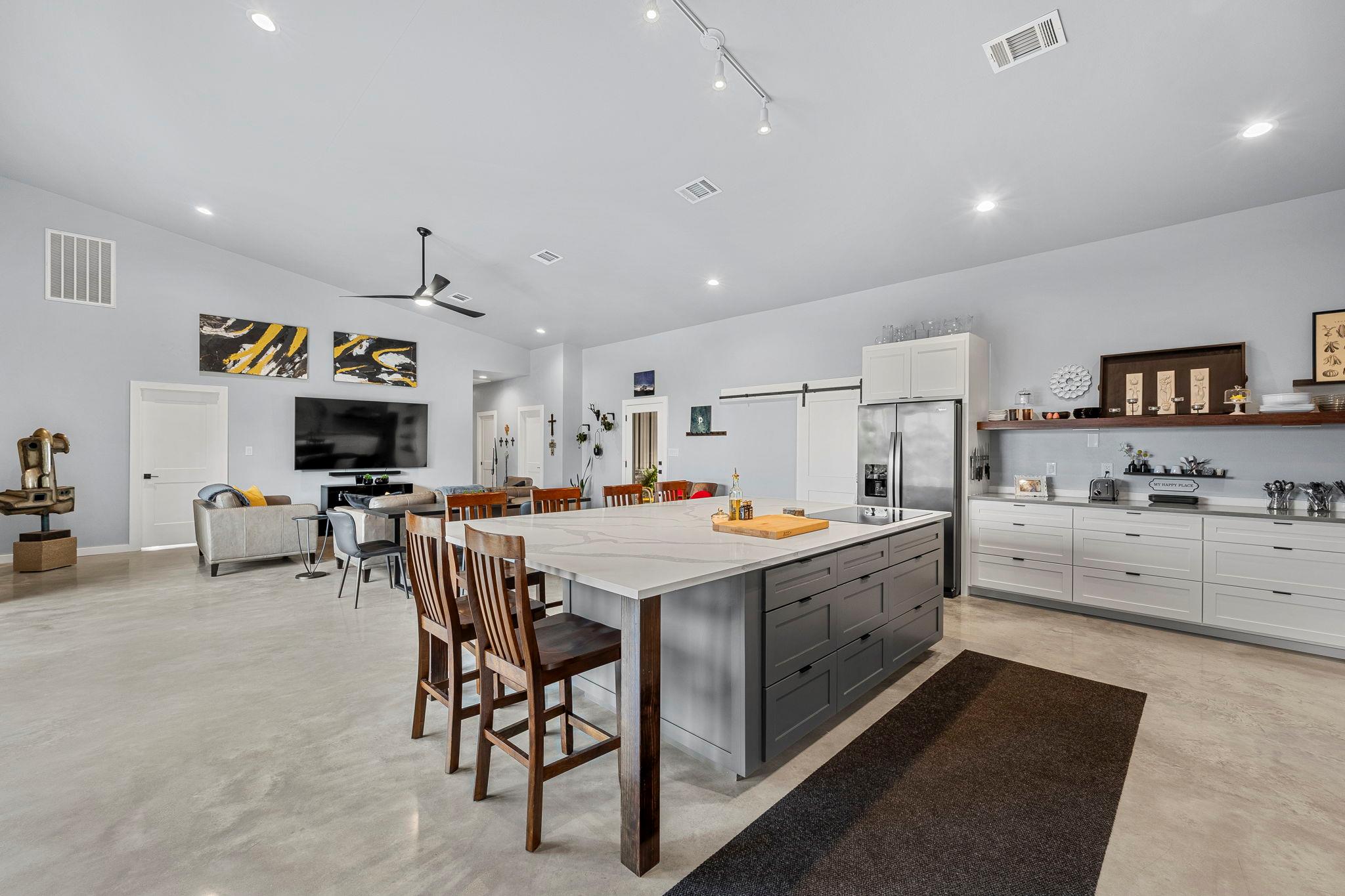 319 Impala Ln, Lampasas, TX 76550