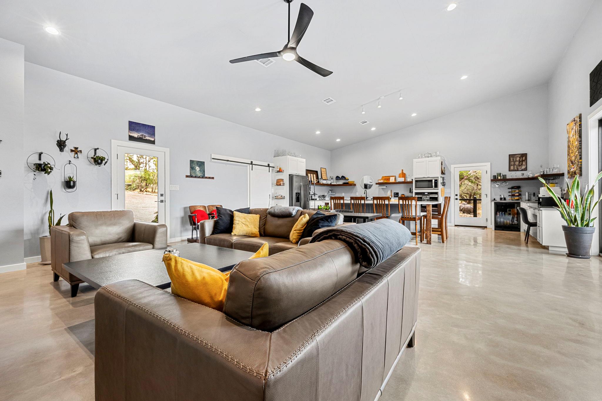 319 Impala Ln, Lampasas, TX 76550