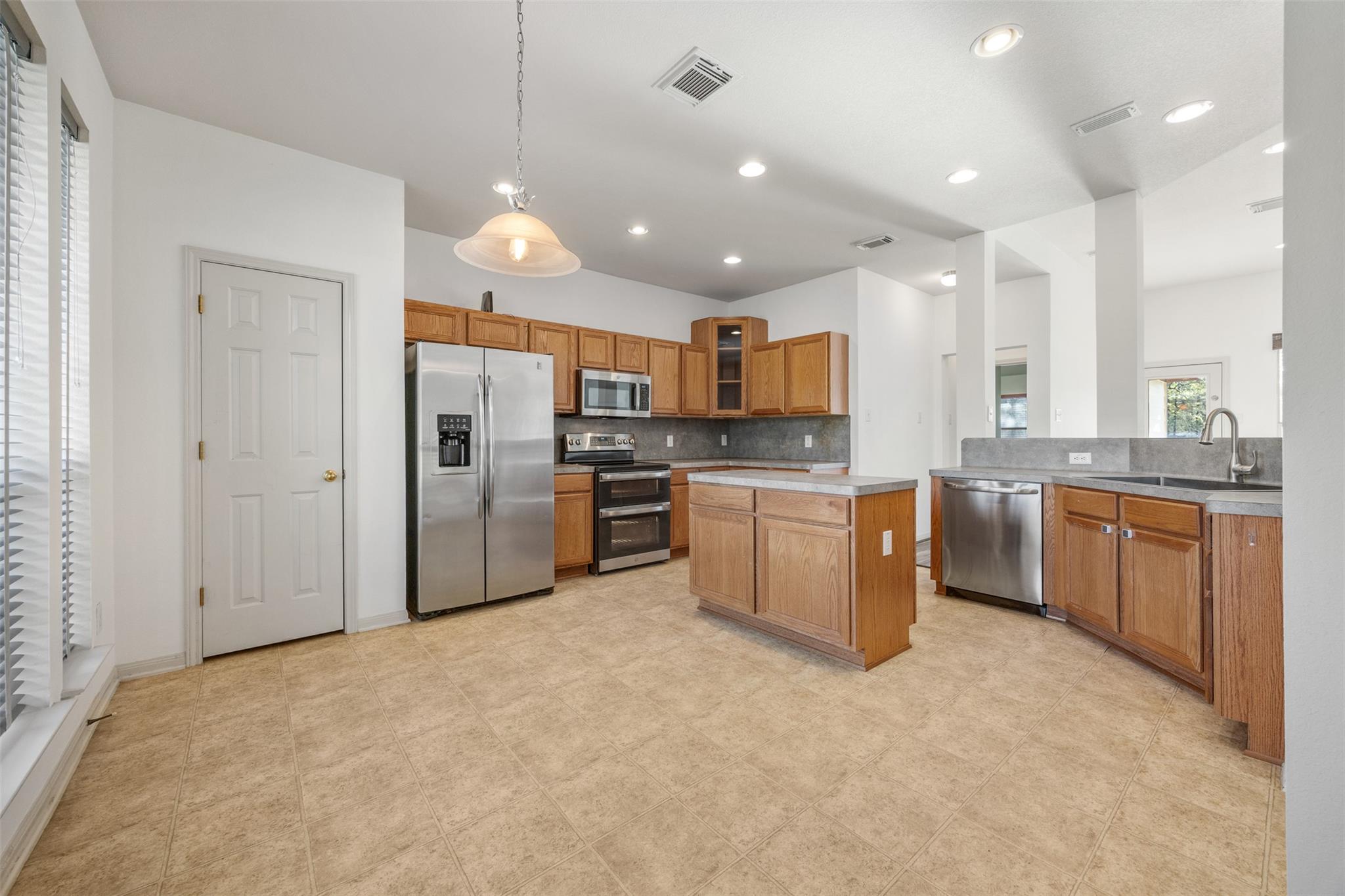 16023 Arbor Trl, Buda, TX 78610