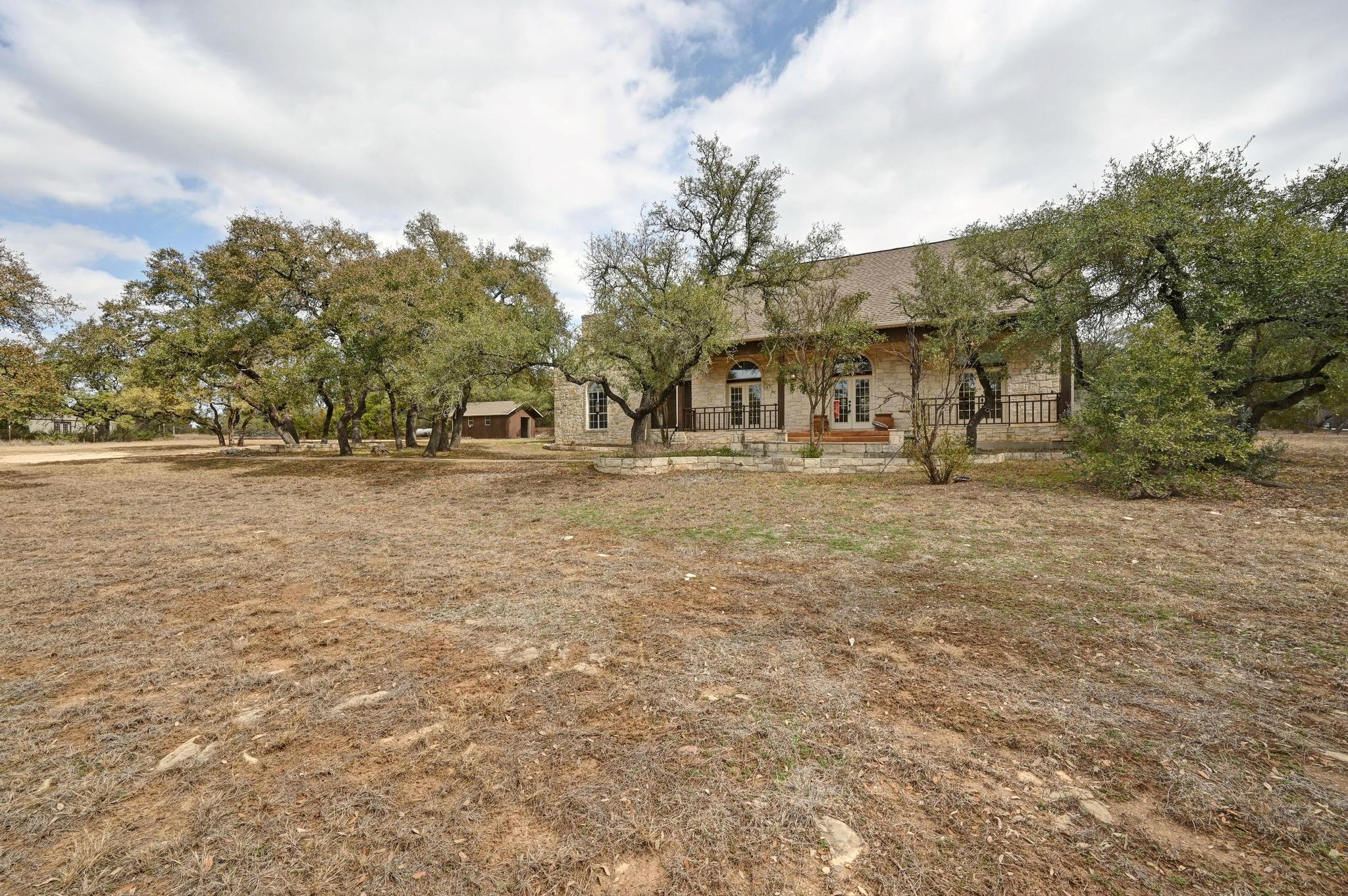 140 Barton Ranch Cir, Dripping Springs, TX 78620