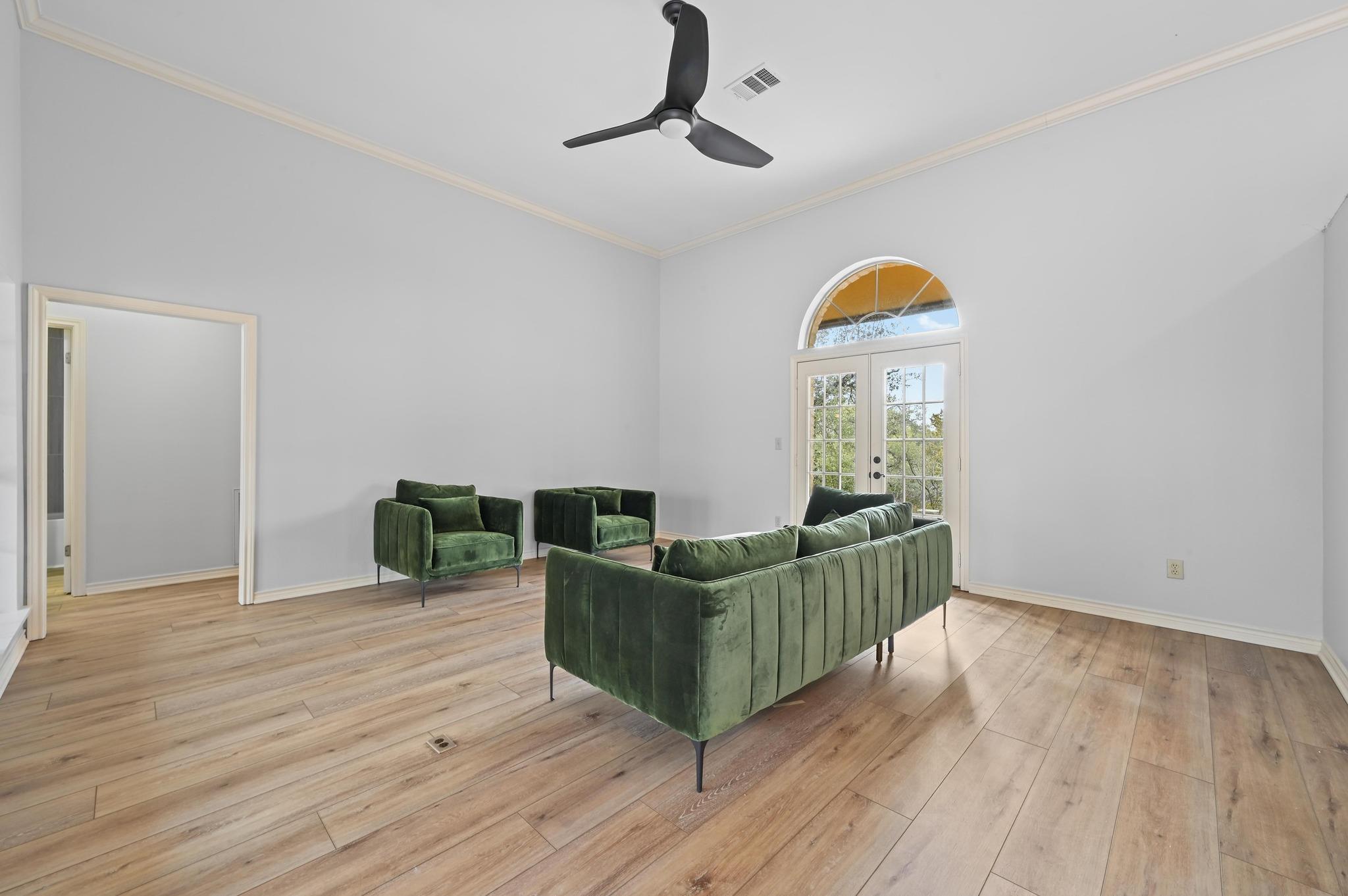 140 Barton Ranch Cir, Dripping Springs, TX 78620