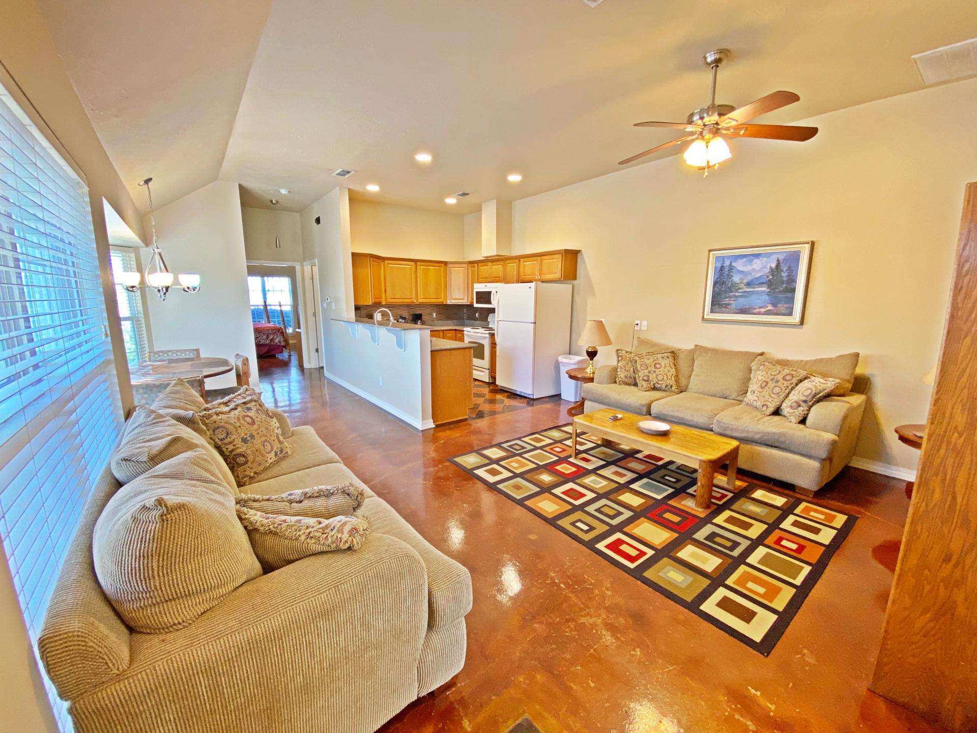 1036 Sherrill Ln, Lexington, TX 78947