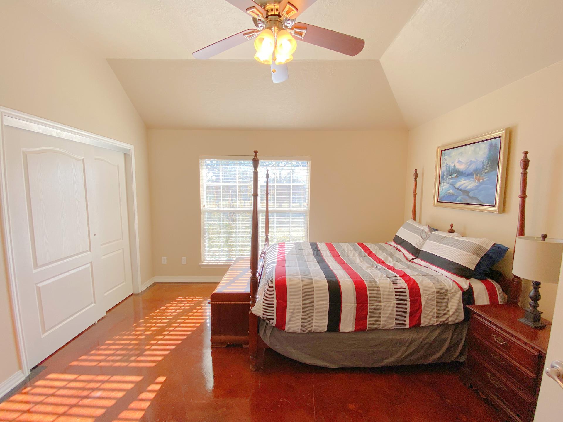 1036 Sherrill Ln, Lexington, TX 78947