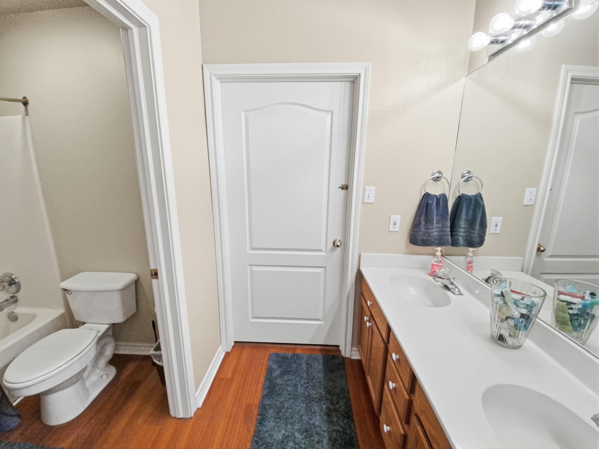 1036 Sherrill Ln, Lexington, TX 78947