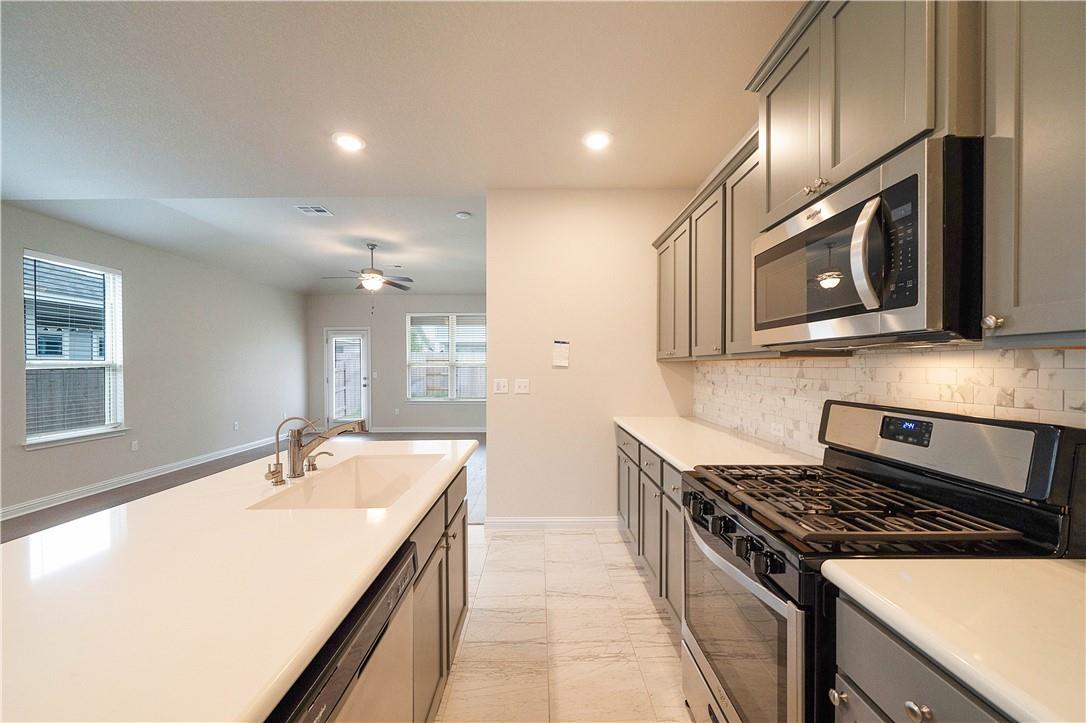 8208 Cottage Rose Dr, Austin, TX 78744