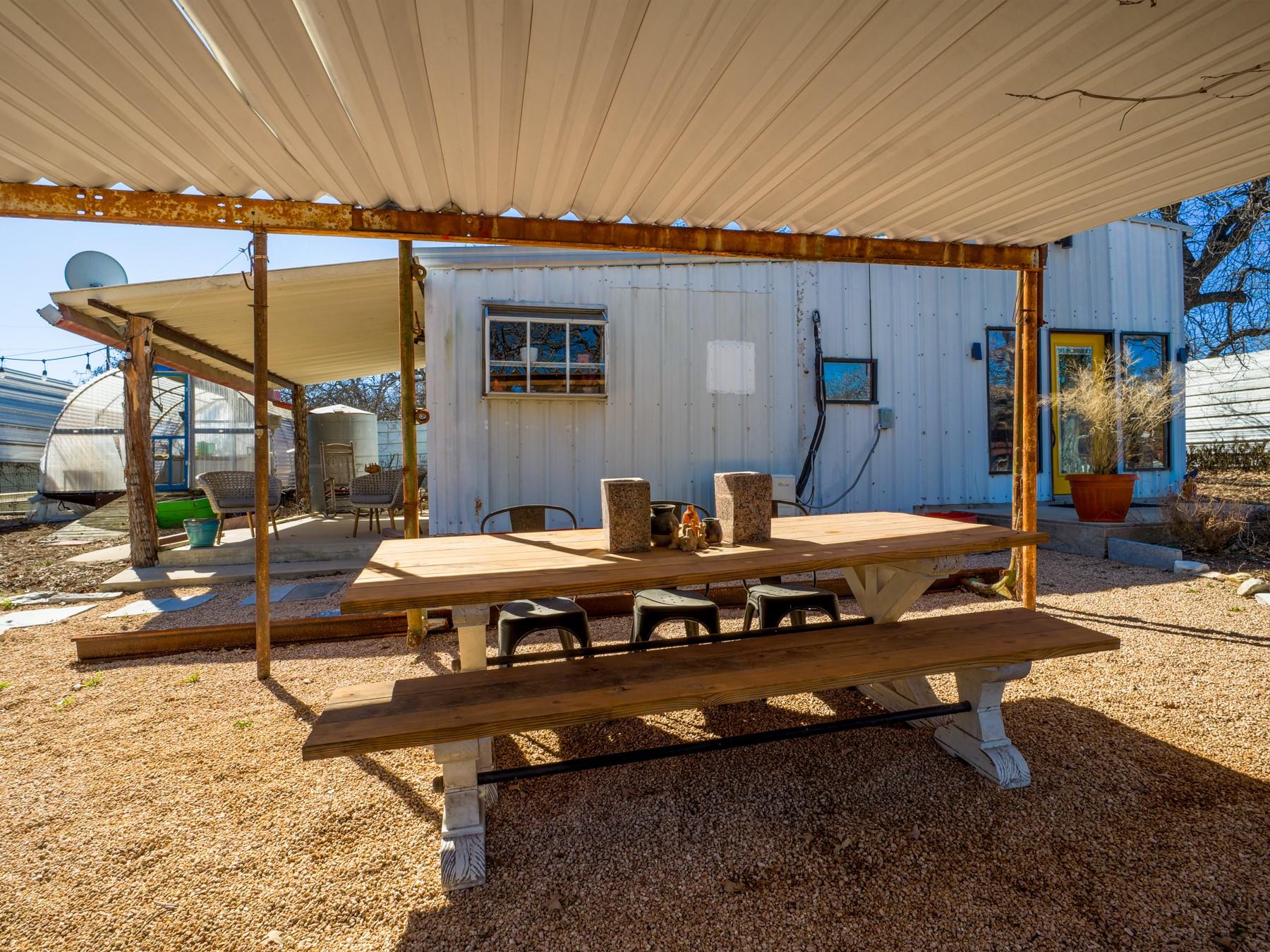 128 E Castlewood Dr, Granite Shoals, TX 78654