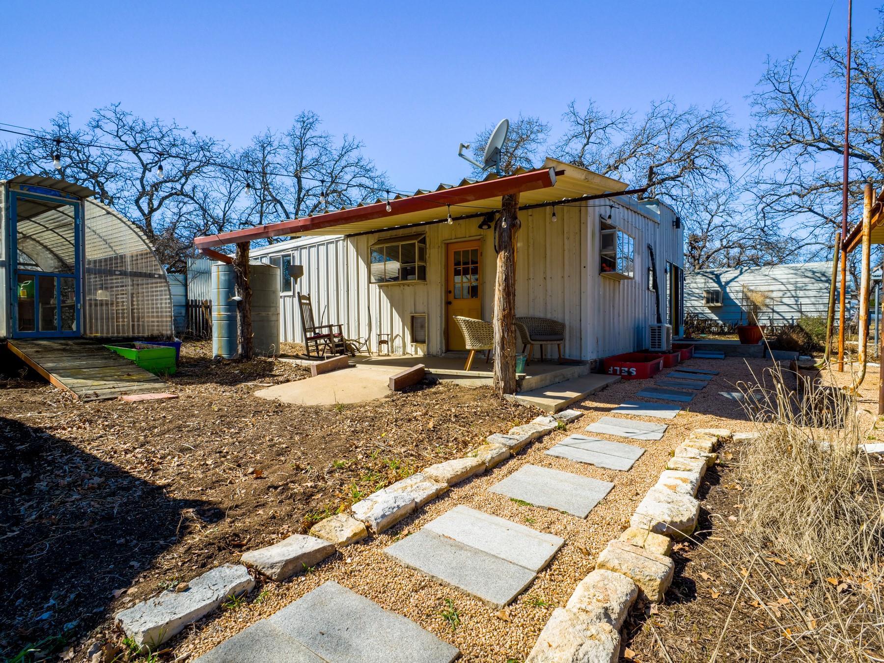 128 E Castlewood Dr, Granite Shoals, TX 78654