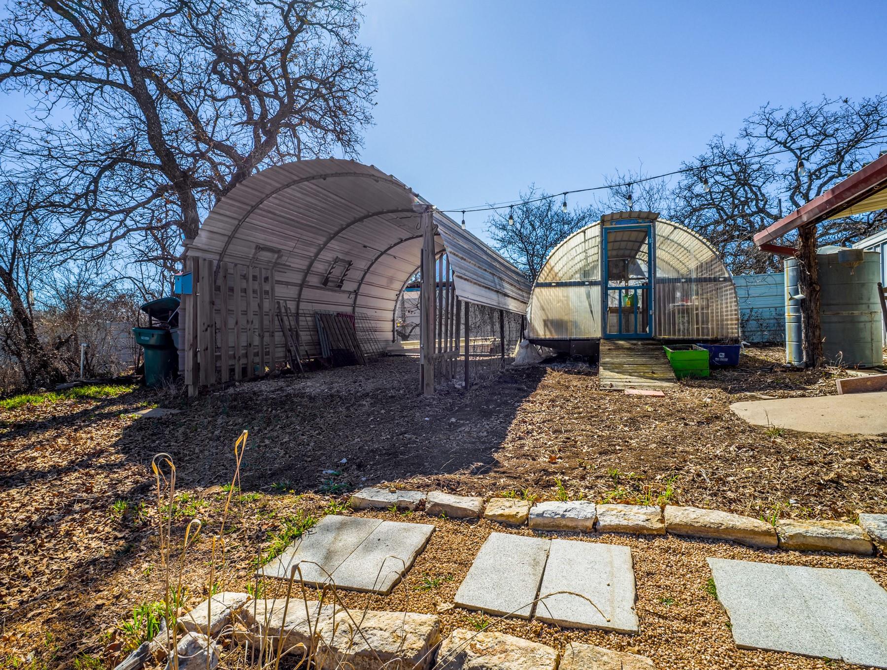 128 E Castlewood Dr, Granite Shoals, TX 78654