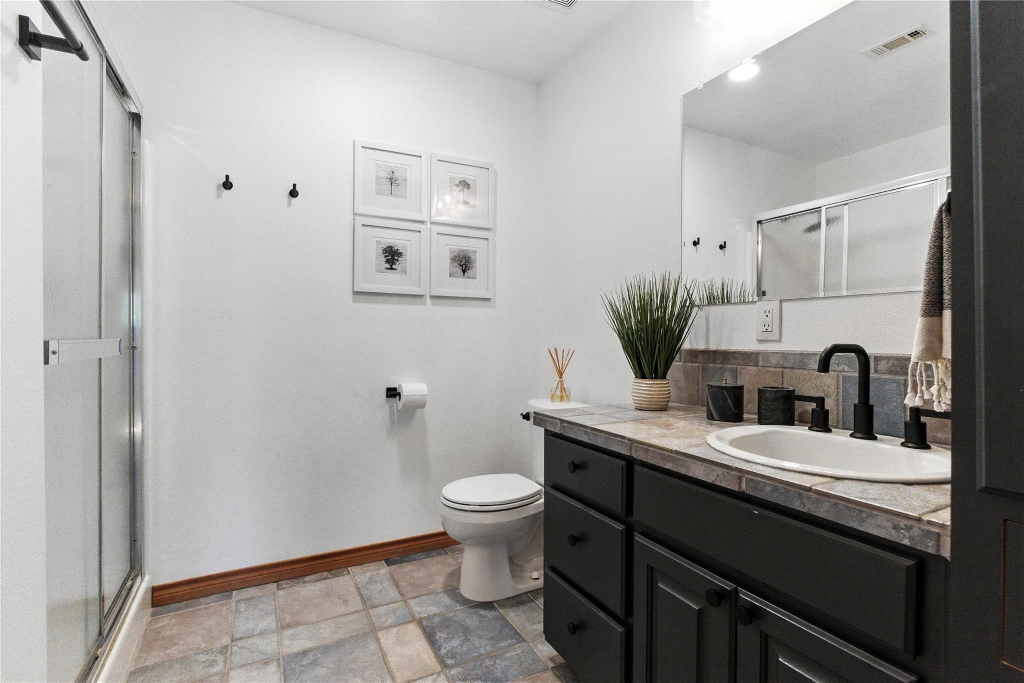 11103 Lakeside Dr, Jonestown, TX 78645