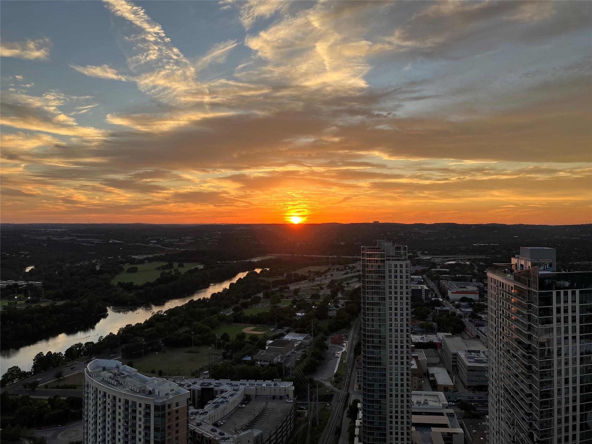 301 West Ave # 4208, Austin, TX 78701